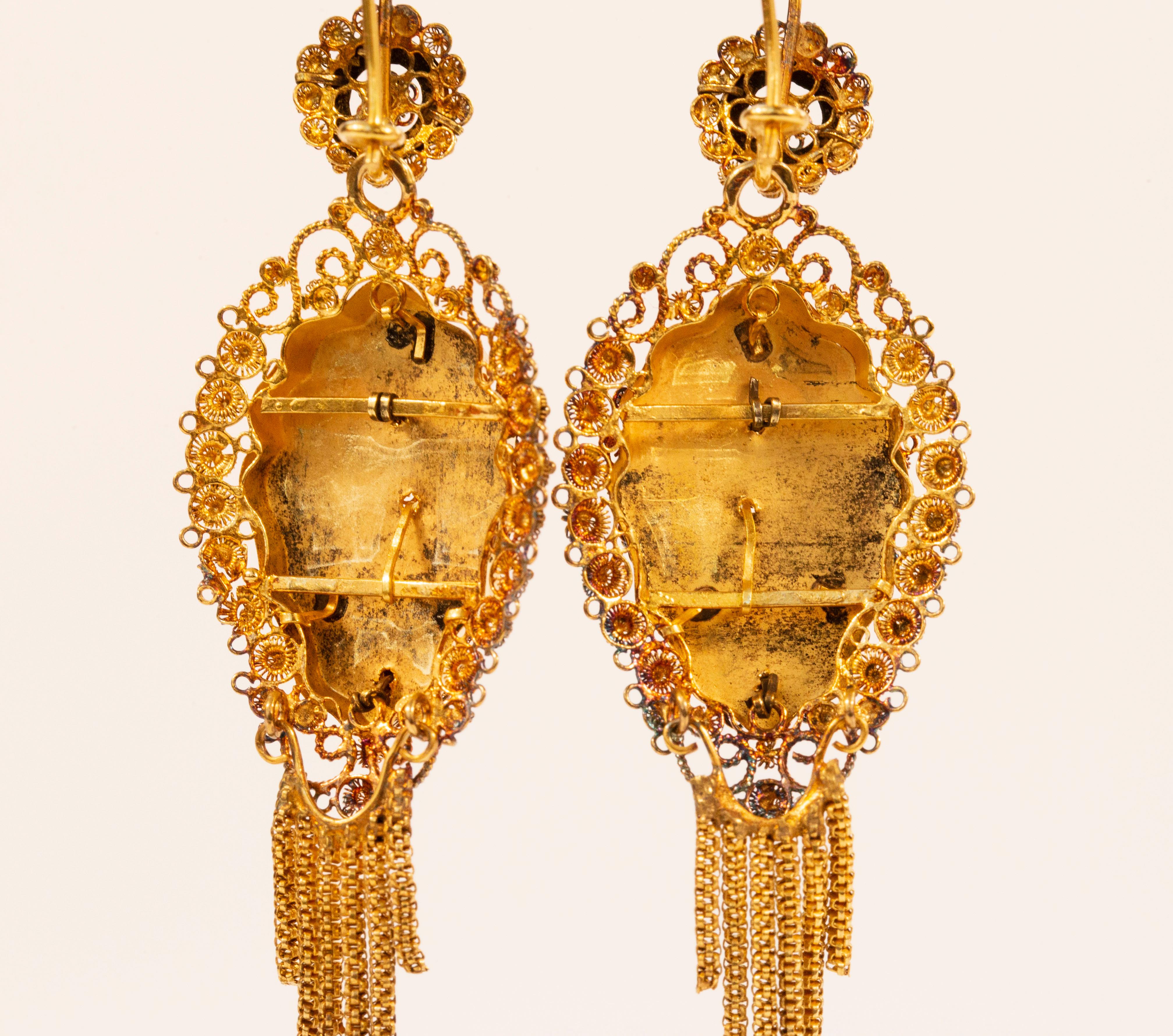 Paar antike niederländische Ohrringe aus 14 Karat Gelbgold  im Angebot 4