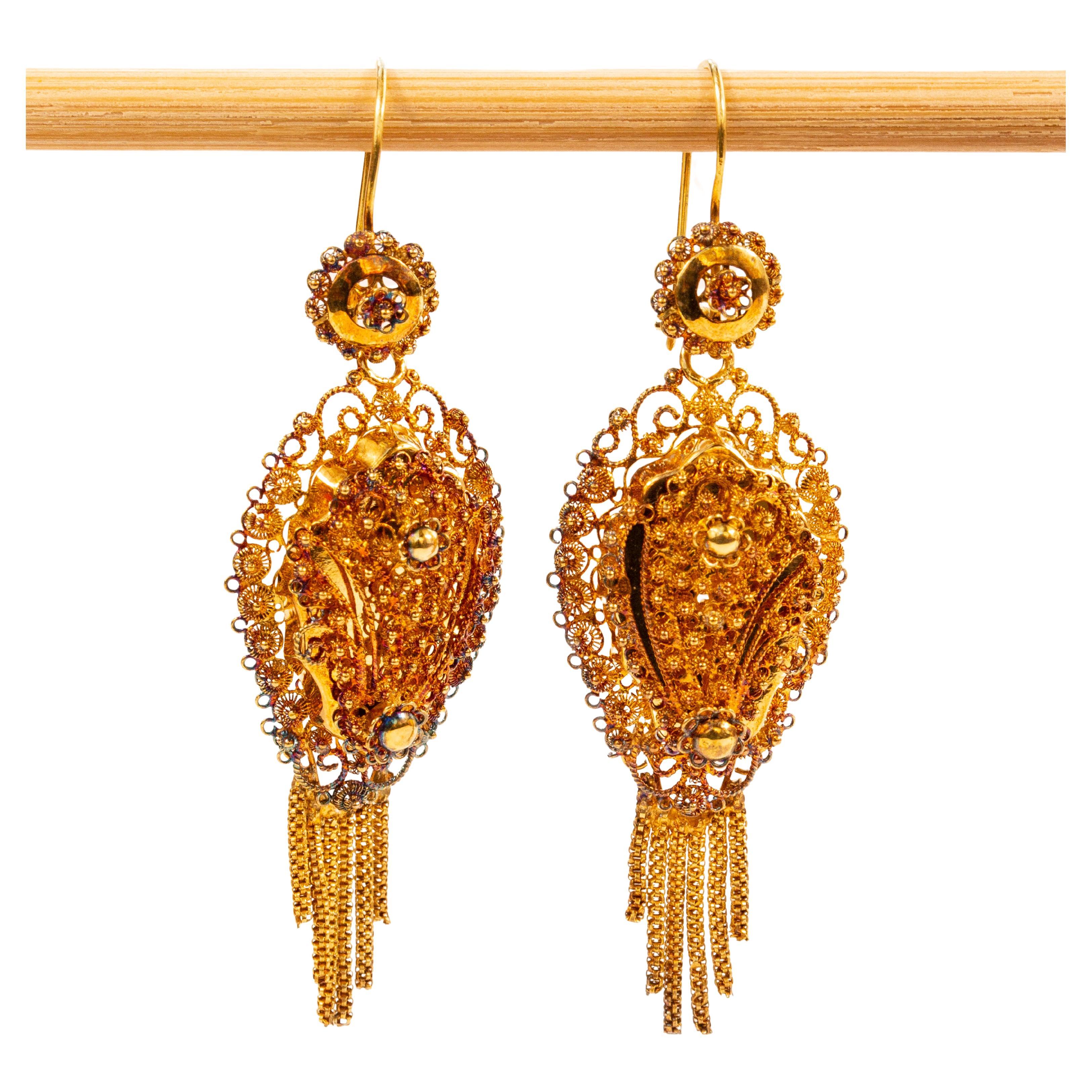 Paar antike niederländische Ohrringe aus 14 Karat Gelbgold  im Angebot