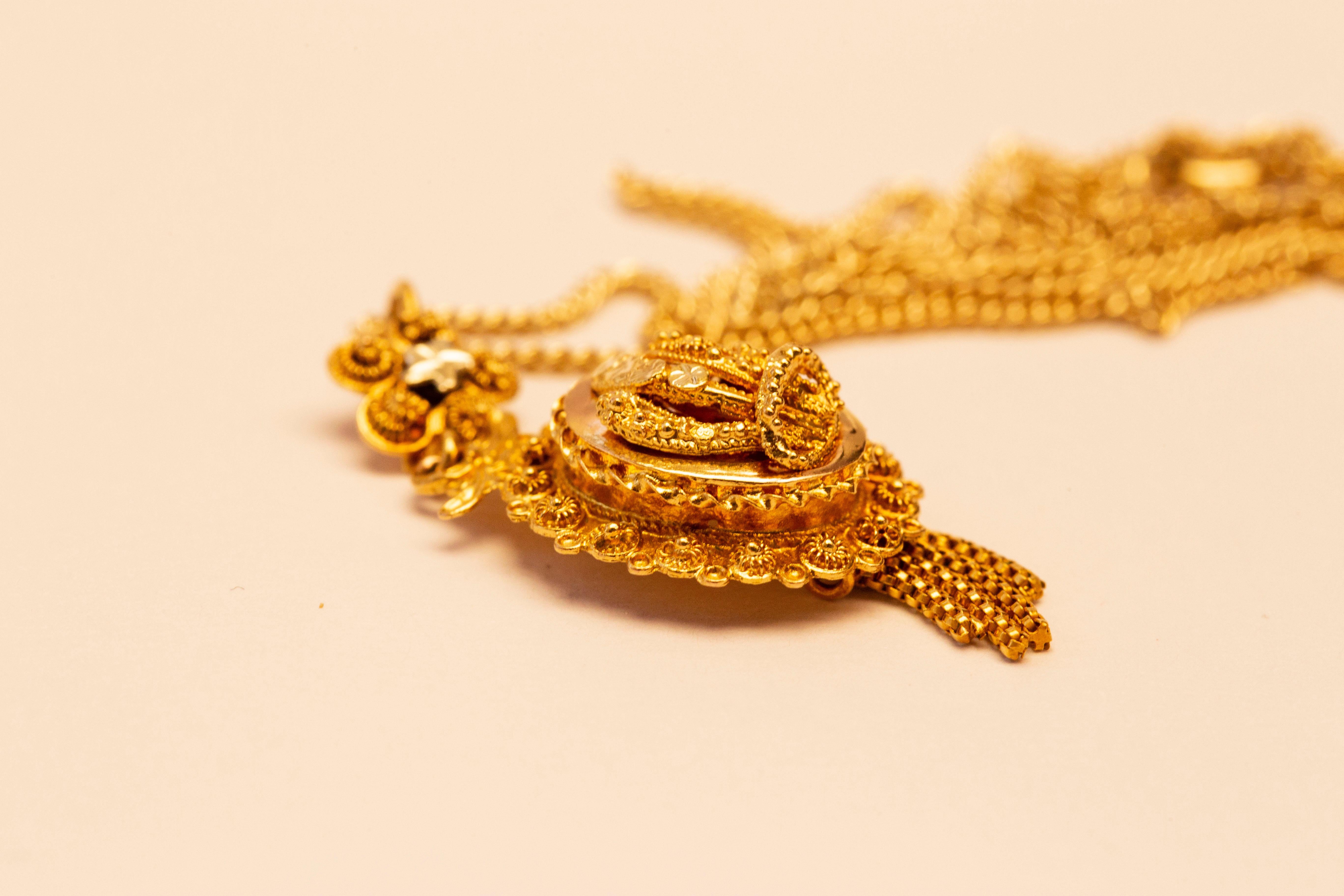 tanishq lakshmi pendant