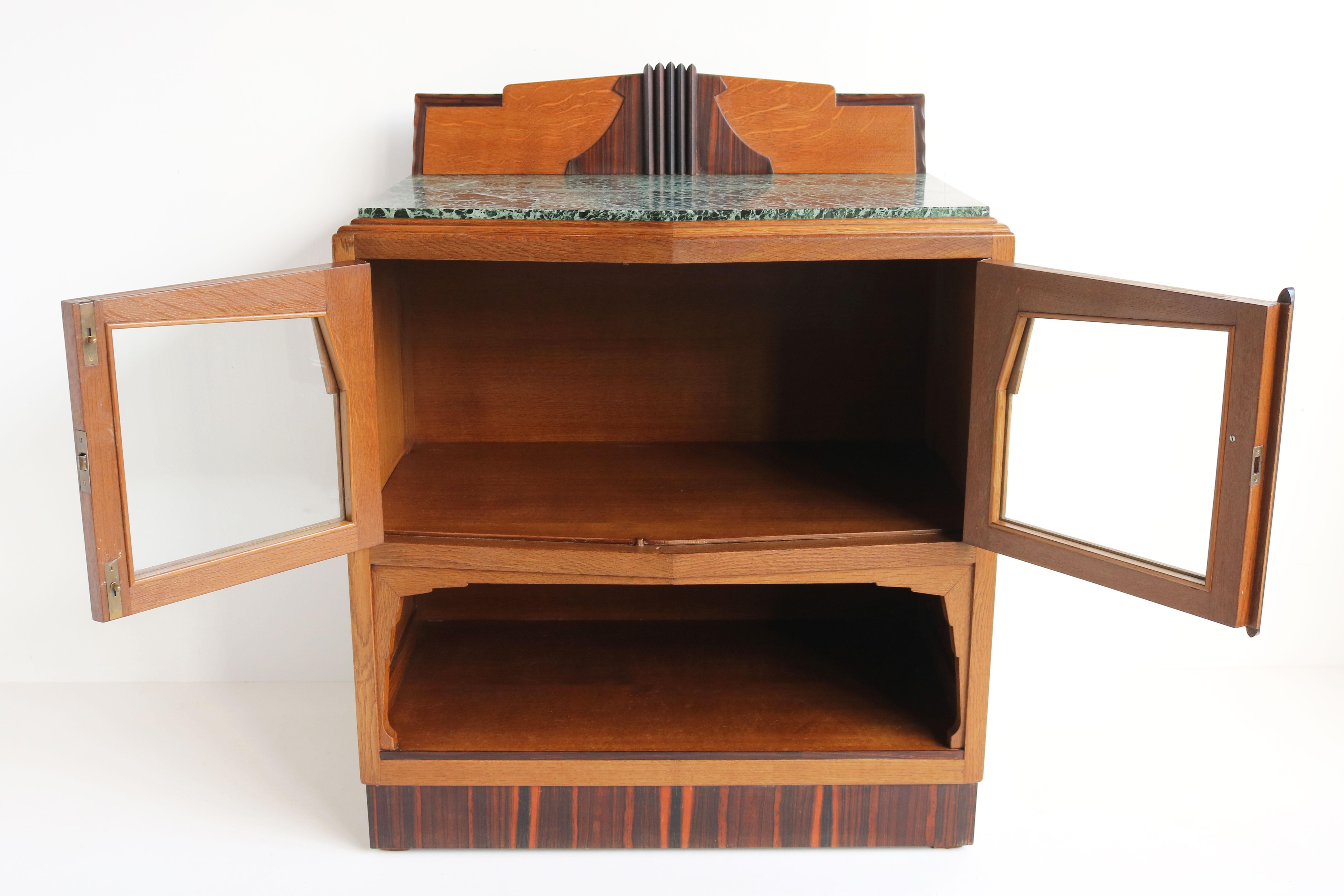 Antique Dutch Art Deco Amsterdam School 1920 Tea Cabinet / Display Cabinet Oak For Sale 3