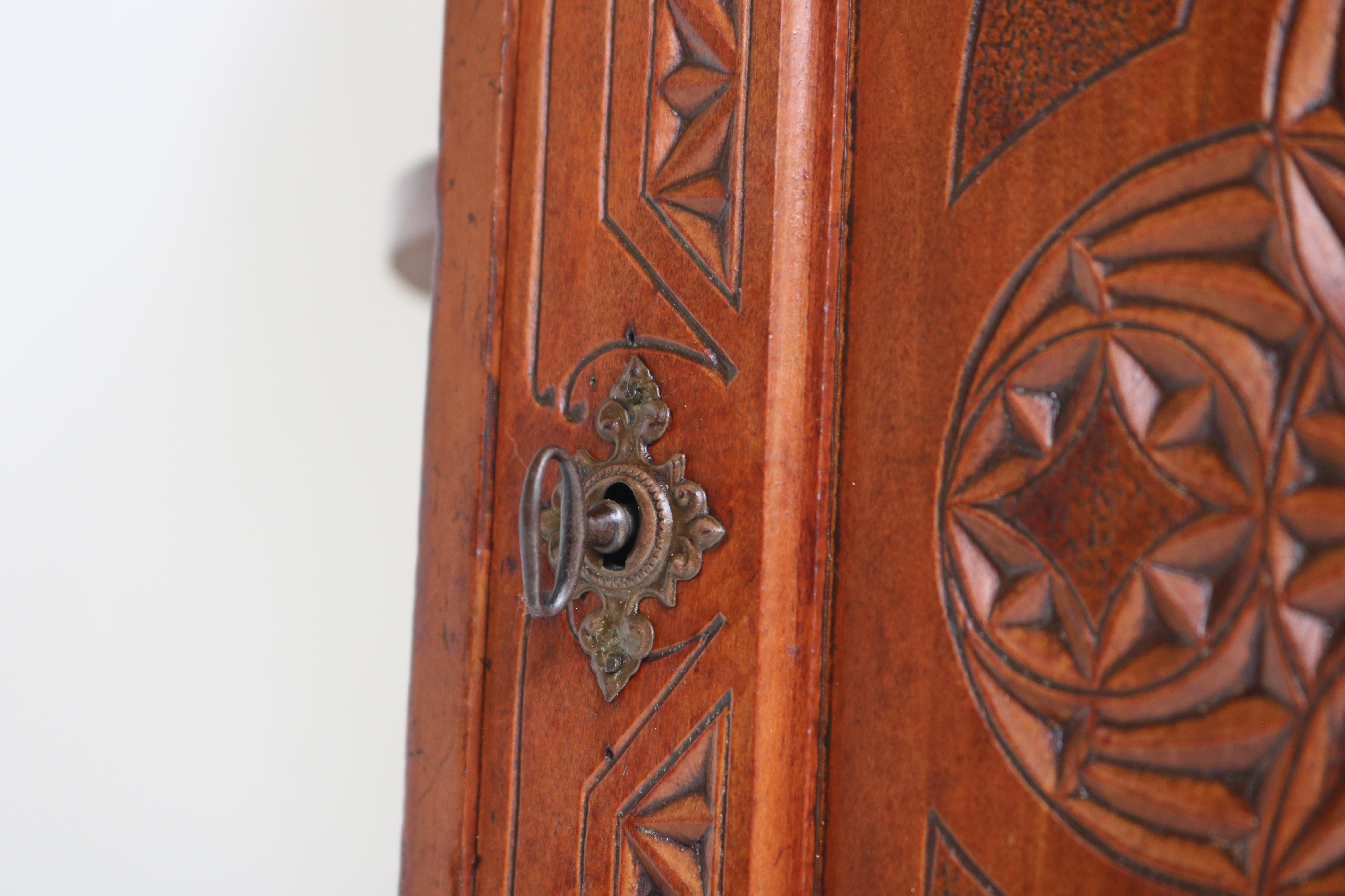 Antique Dutch Arts & Crafts chip carved wall cabinet 1910 Folk art wood carved For Sale 1