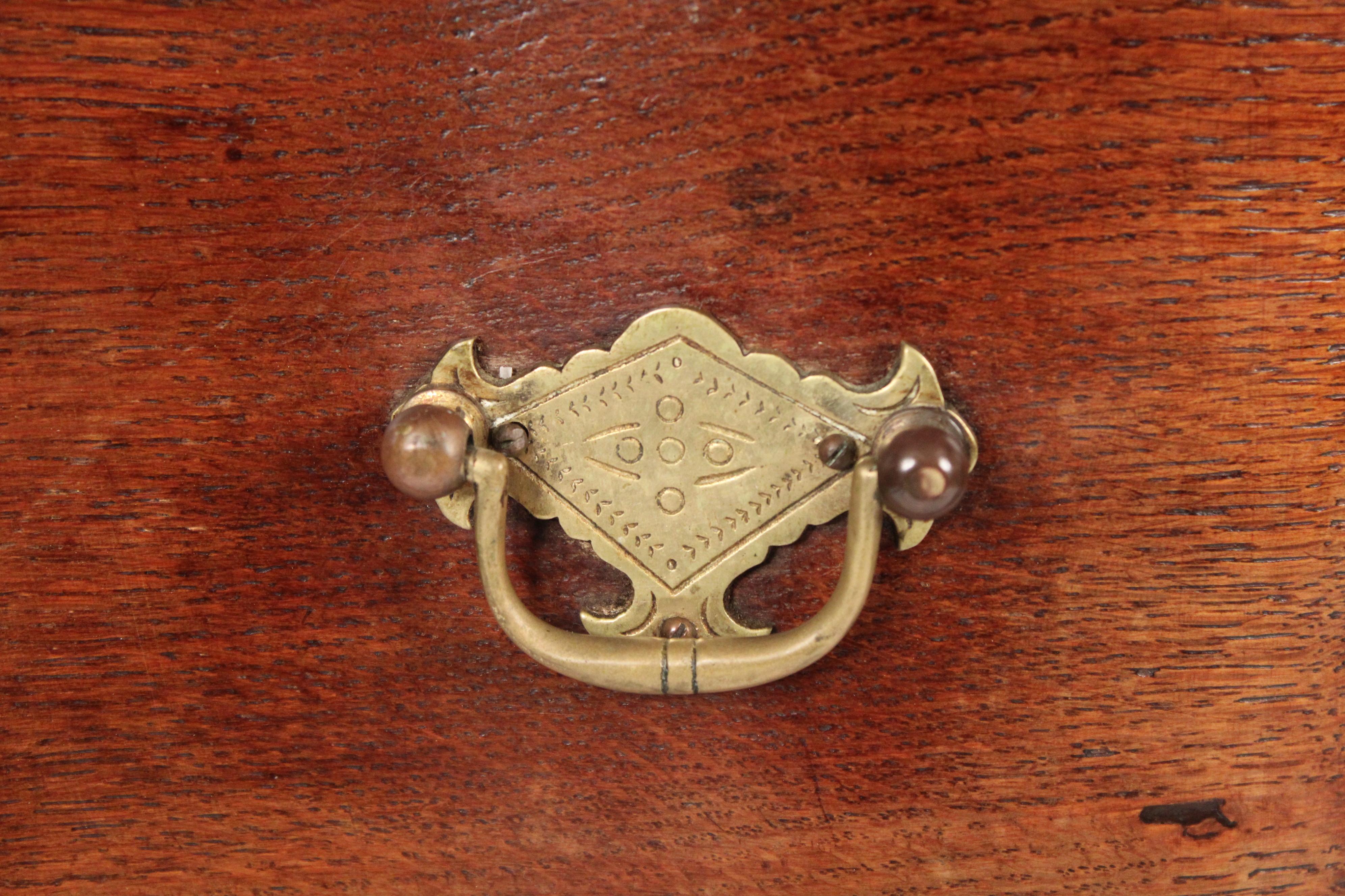 Ancienne commode néerlandaise de style baroque en vente 1