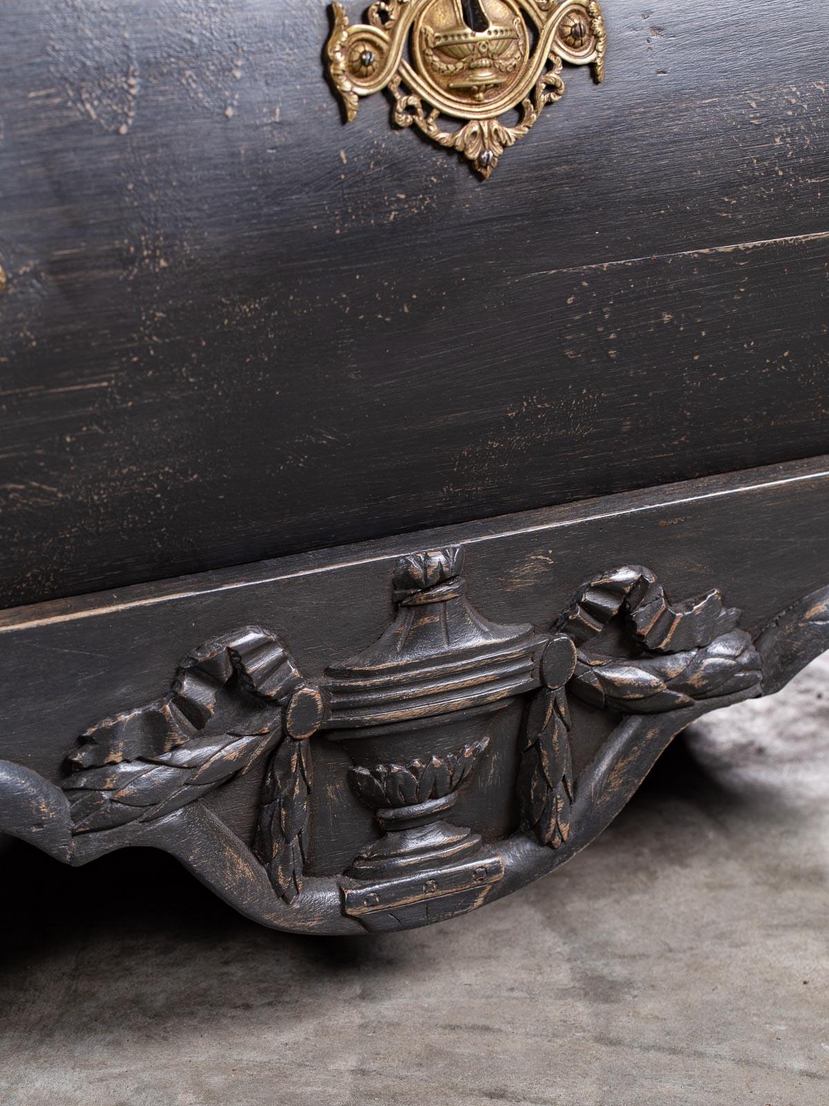 Gilt Antique Dutch Baroque Style Painted Bombé Mahogany Chest Holland, circa 1850 For Sale