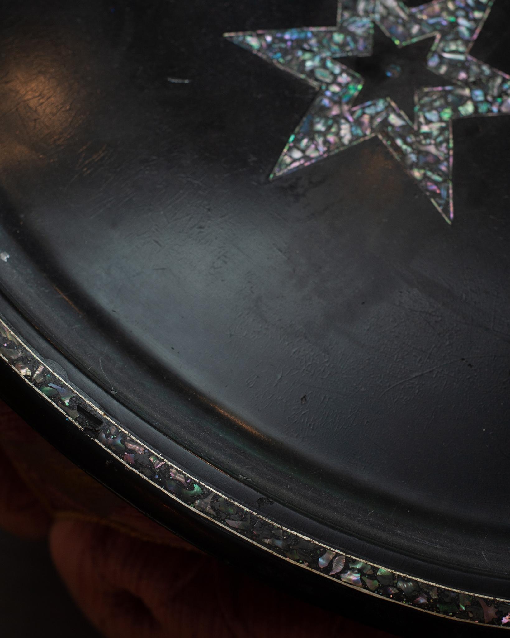 Antique Dutch Black Metal Tray with Mother of Pearl Star In Good Condition For Sale In Toronto, ON