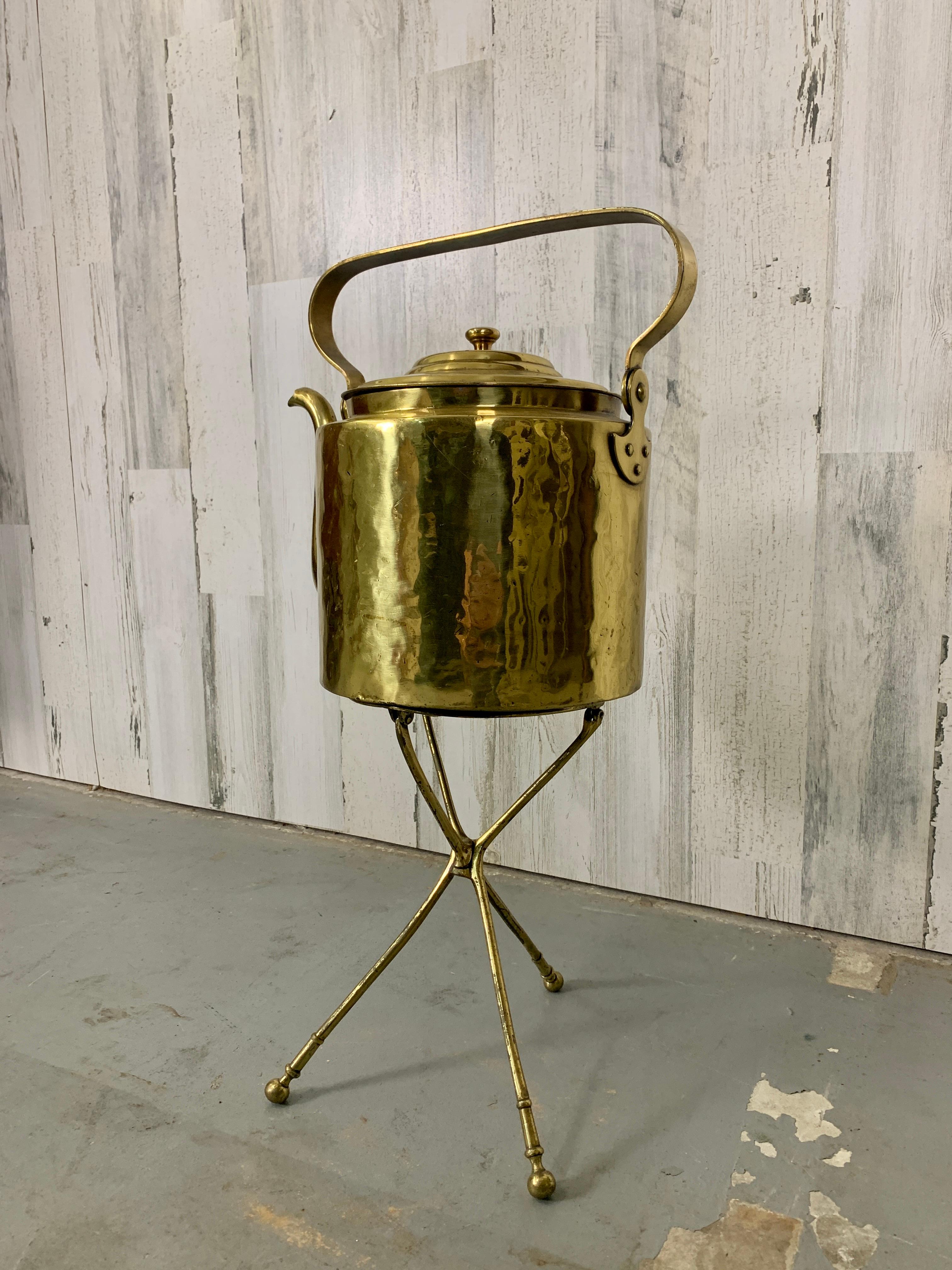 Antique Dutch Brass Coffee Pot and Trivet For Sale 1