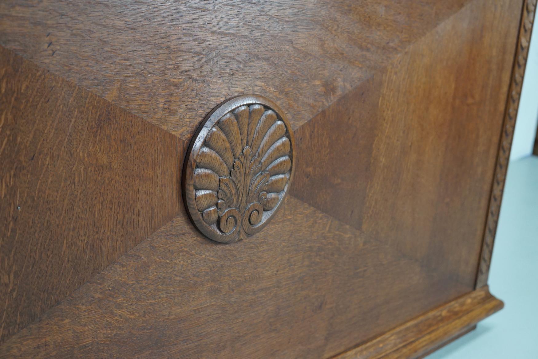 Antico bancone da negozio in quercia olandese intagliata in stile Art Nouveau, inizio XX secolo in vendita 2