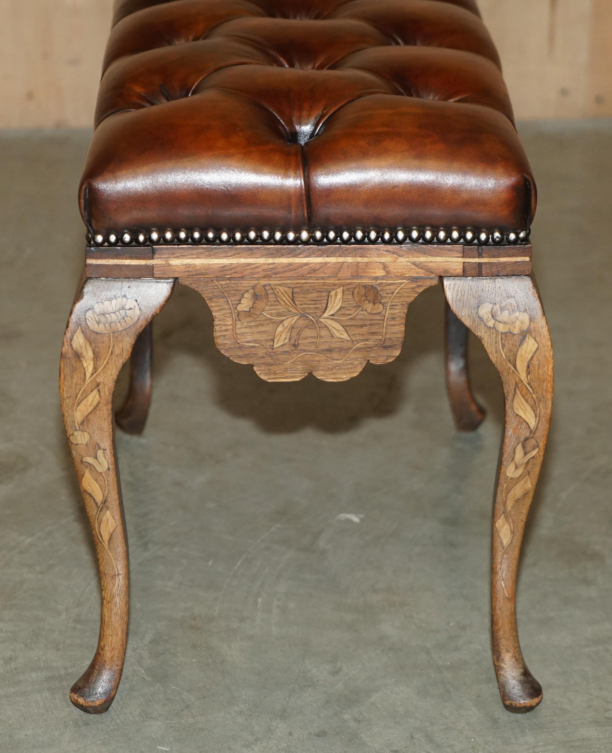ANTICO DUTCH CIRCA 1860 IN PELLE MARRONE E LEGNO DURO CHETERFIELD SGABELLO PiANO PANCHINA in vendita 4