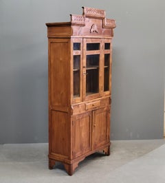 Antiker niederländischer Kolonial-Glas-Türschrank