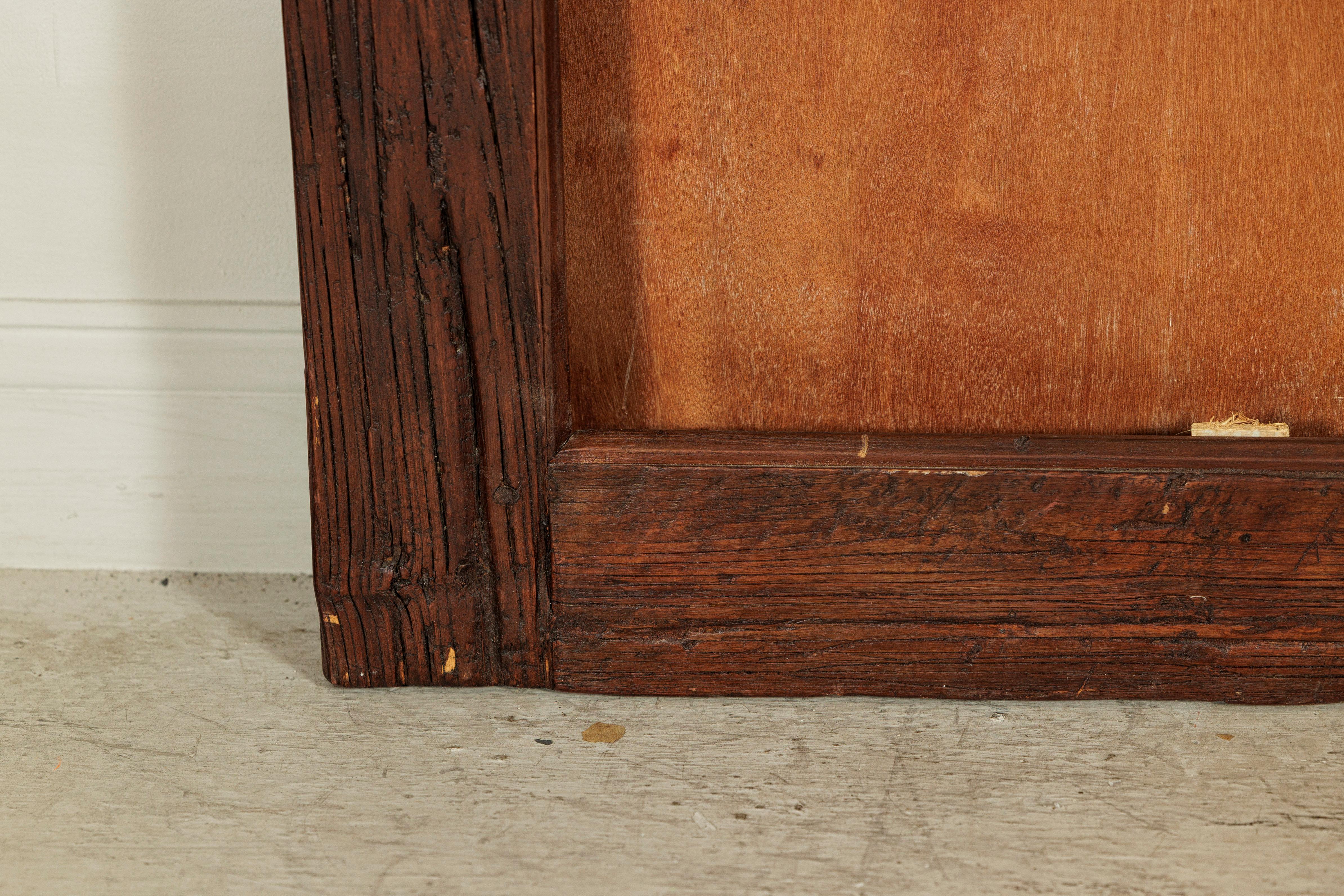 Antiker holländischer kolonialer Java-Holzrahmen mit rustikalen handgeschnitzten Details im Angebot 5