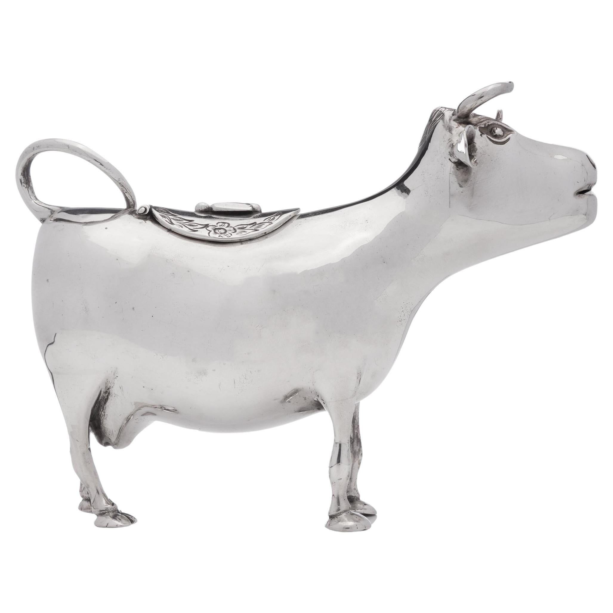 Antique Dutch Cow Shaped Creamer - Early 20th Century In Good Condition For Sale In Braintree, GB