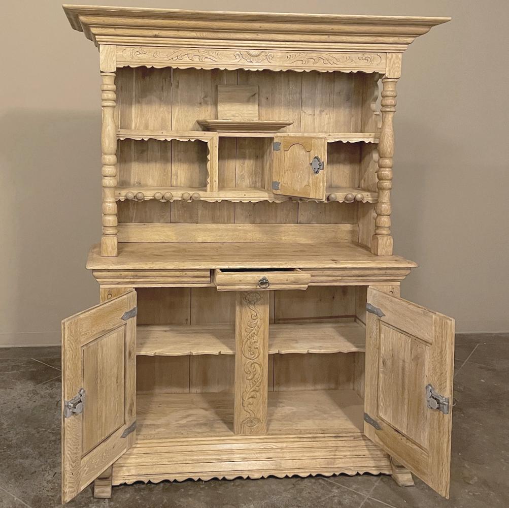 Néerlandais Armoire hollandaise ancienne Vaisselier en chêne rayé en vente