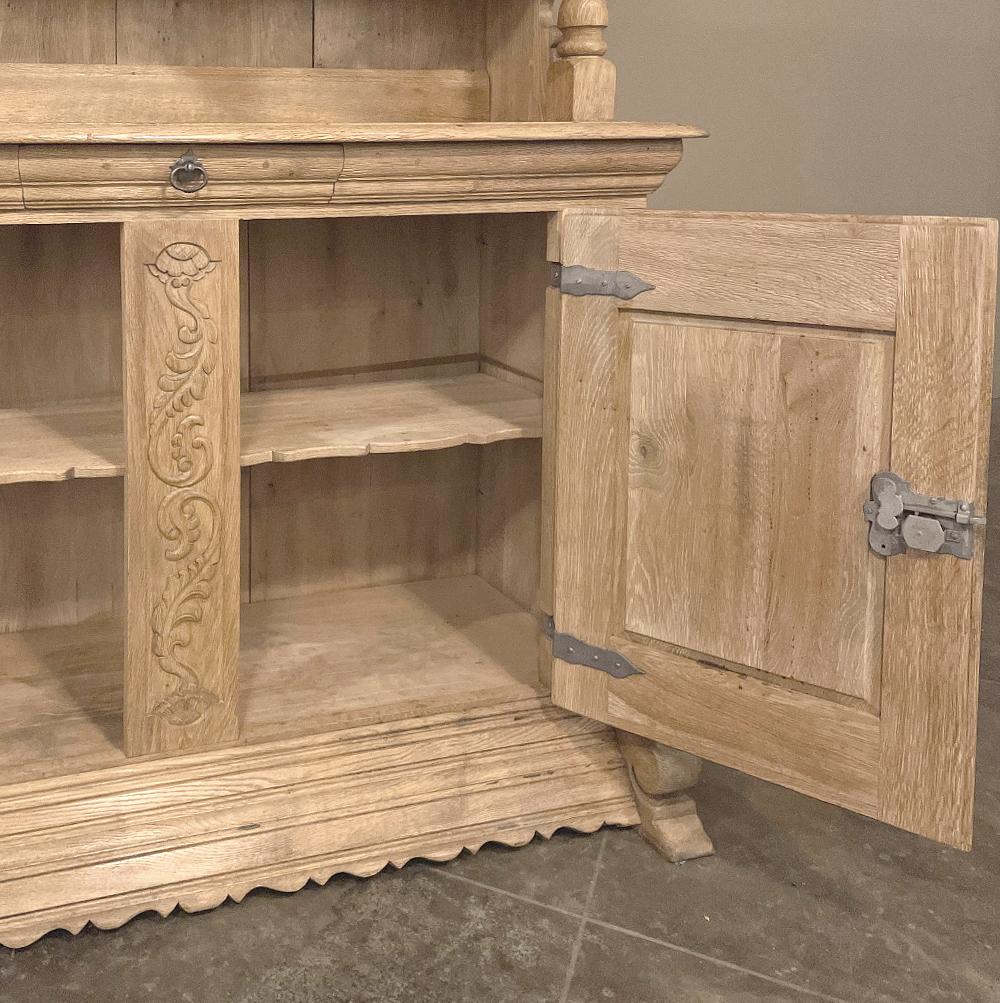 Armoire hollandaise ancienne Vaisselier en chêne rayé en vente 1