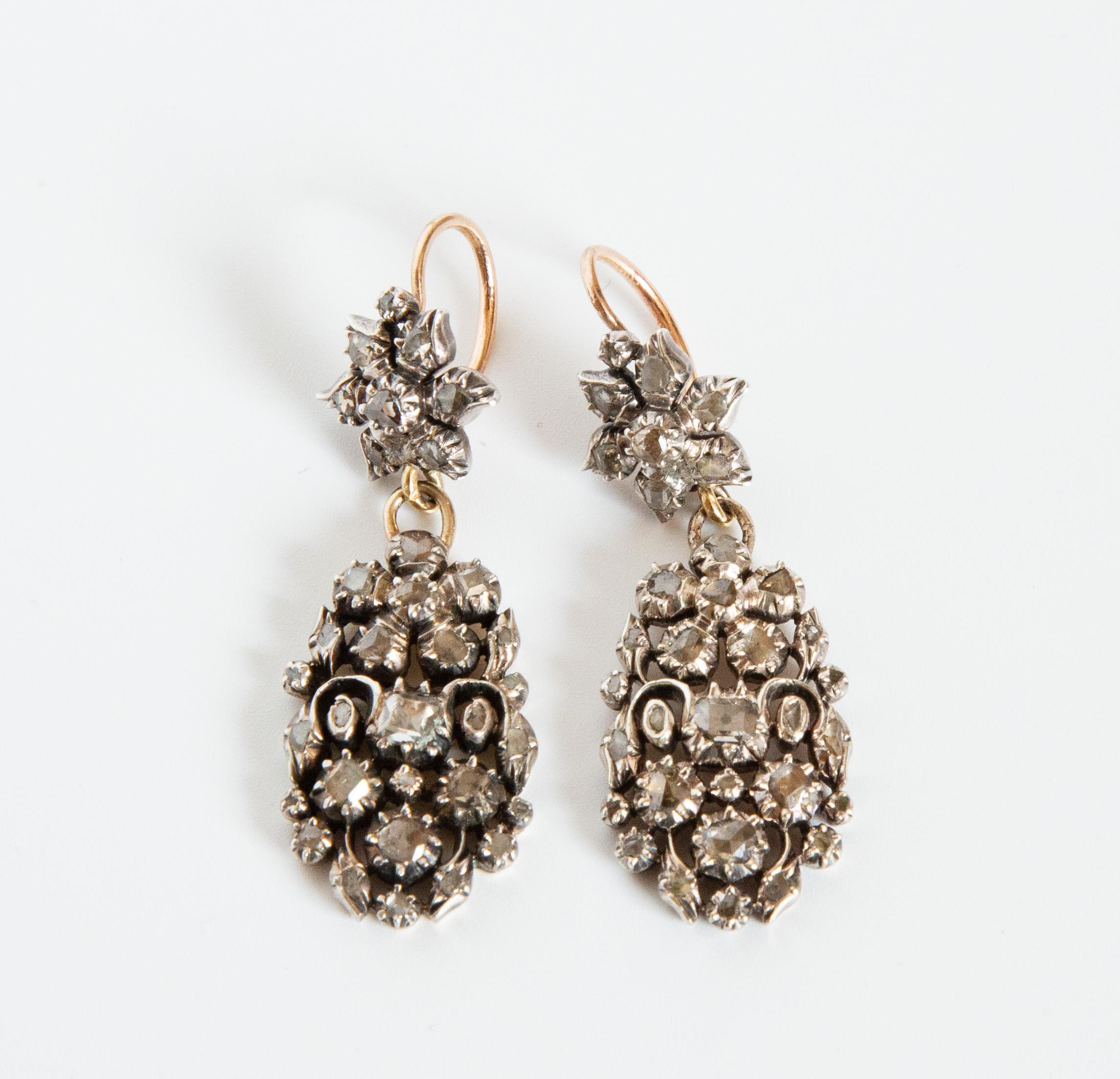 Taille vieille Europe Pendants d'oreilles hollandais anciens en argent et or sertis de diamants en vente