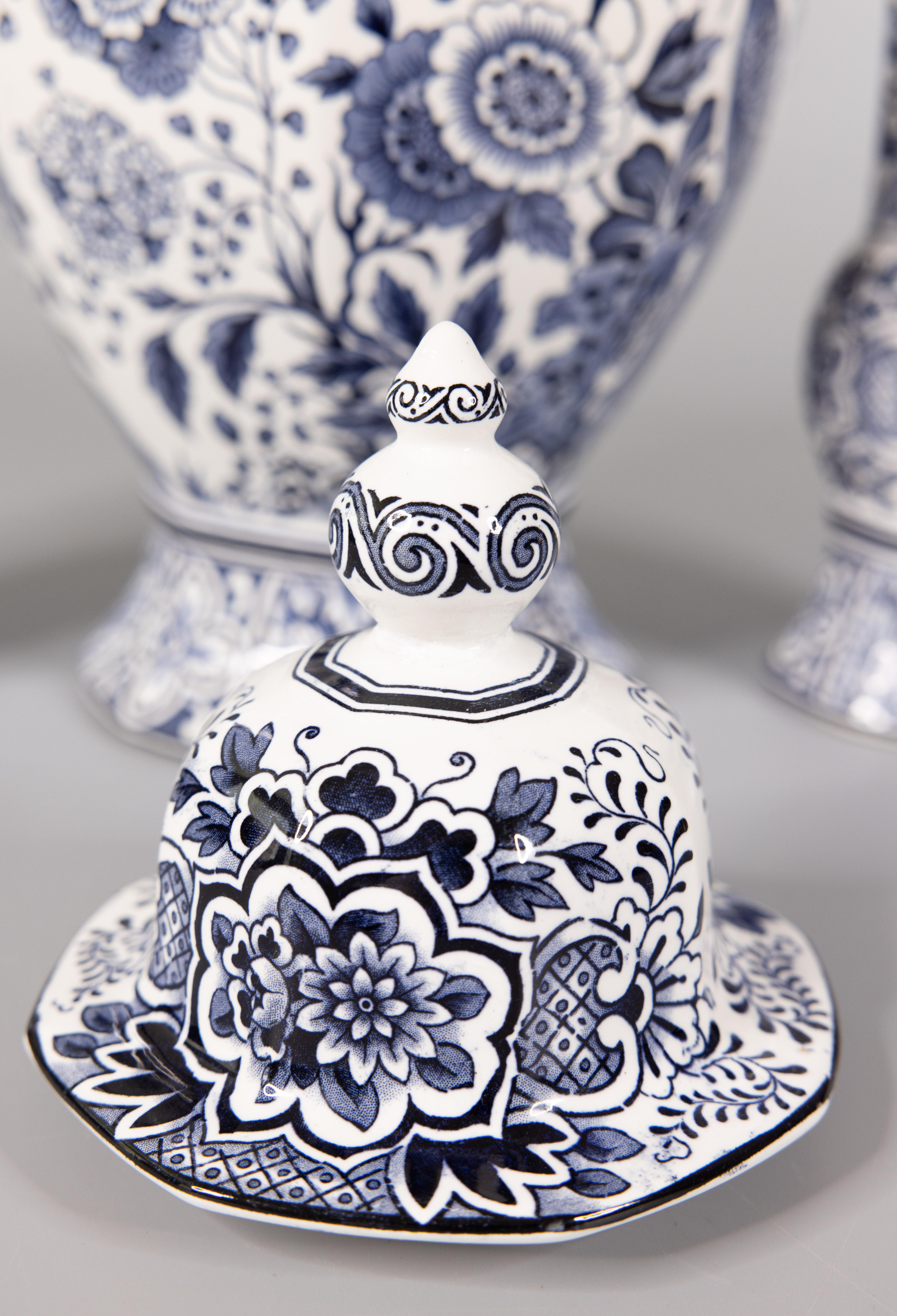 Antique Dutch Delft Peacock Garniture Vases, Set of 3 In Good Condition In Pearland, TX