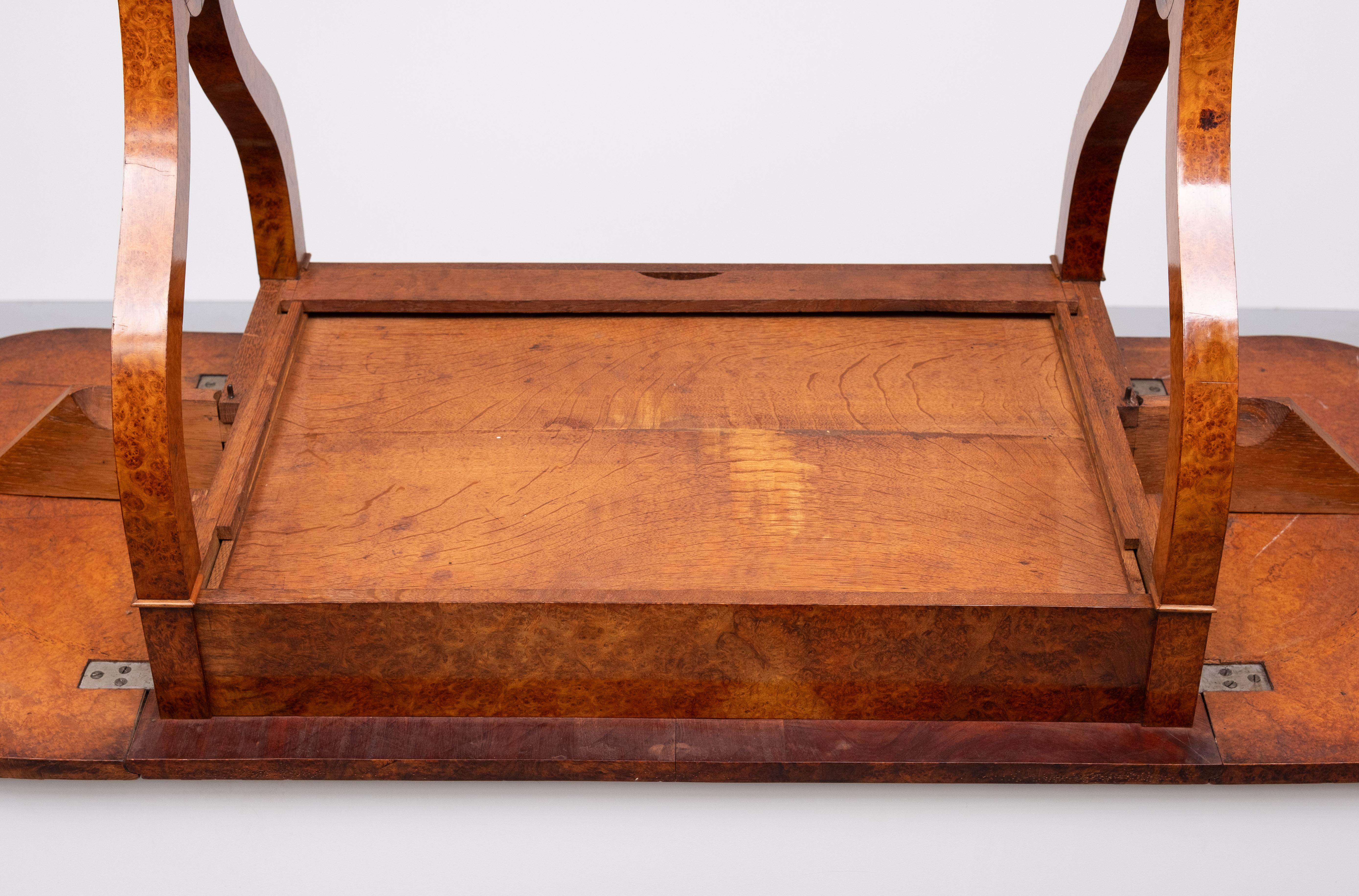 Antiguo Imperio Holandés Burl Mesa de escritorio o sofá chapada en madera Burl en venta 10