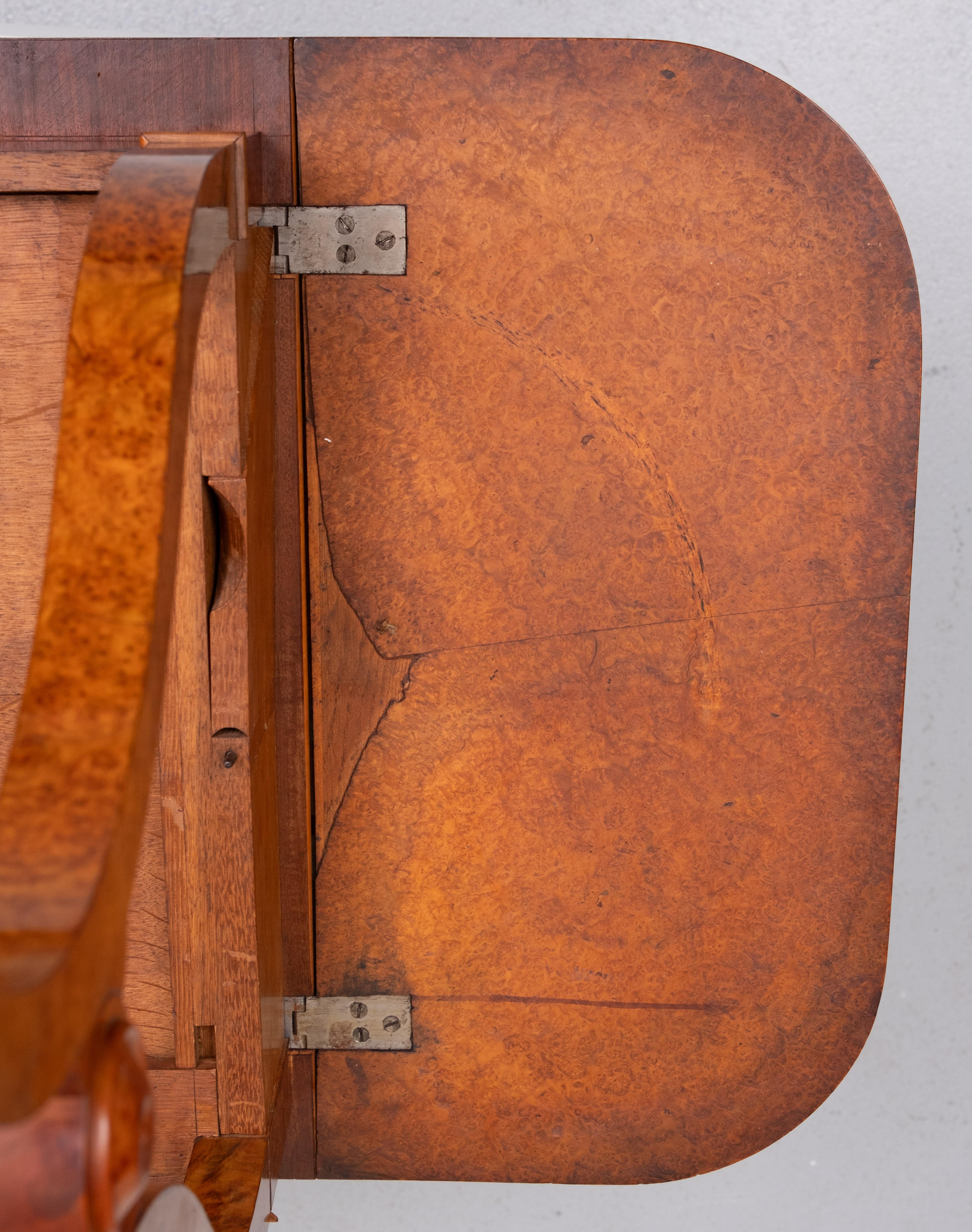Antiguo Imperio Holandés Burl Mesa de escritorio o sofá chapada en madera Burl en venta 14