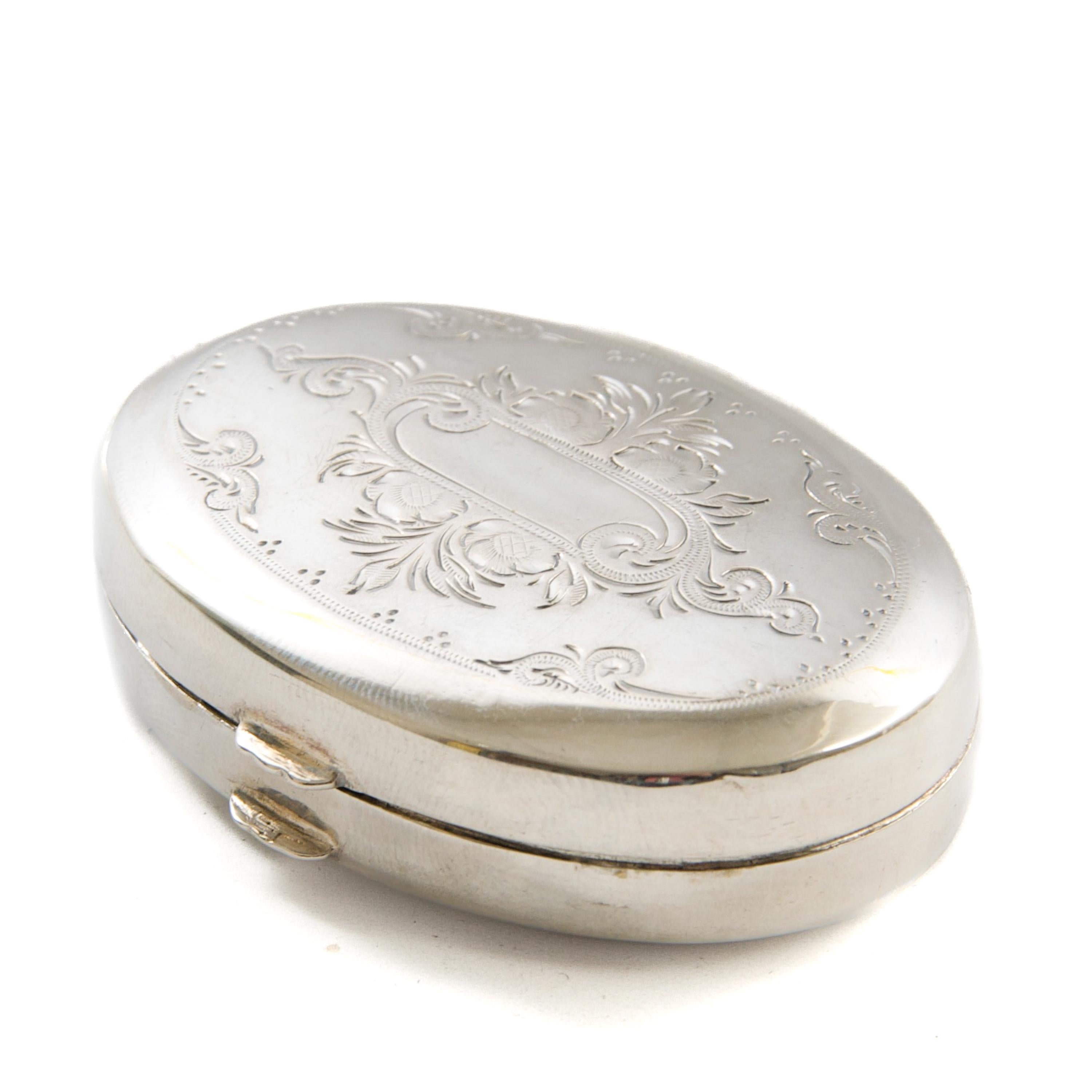 Antique Dutch Engraved Silver Oval Box, 19th Century For Sale 1