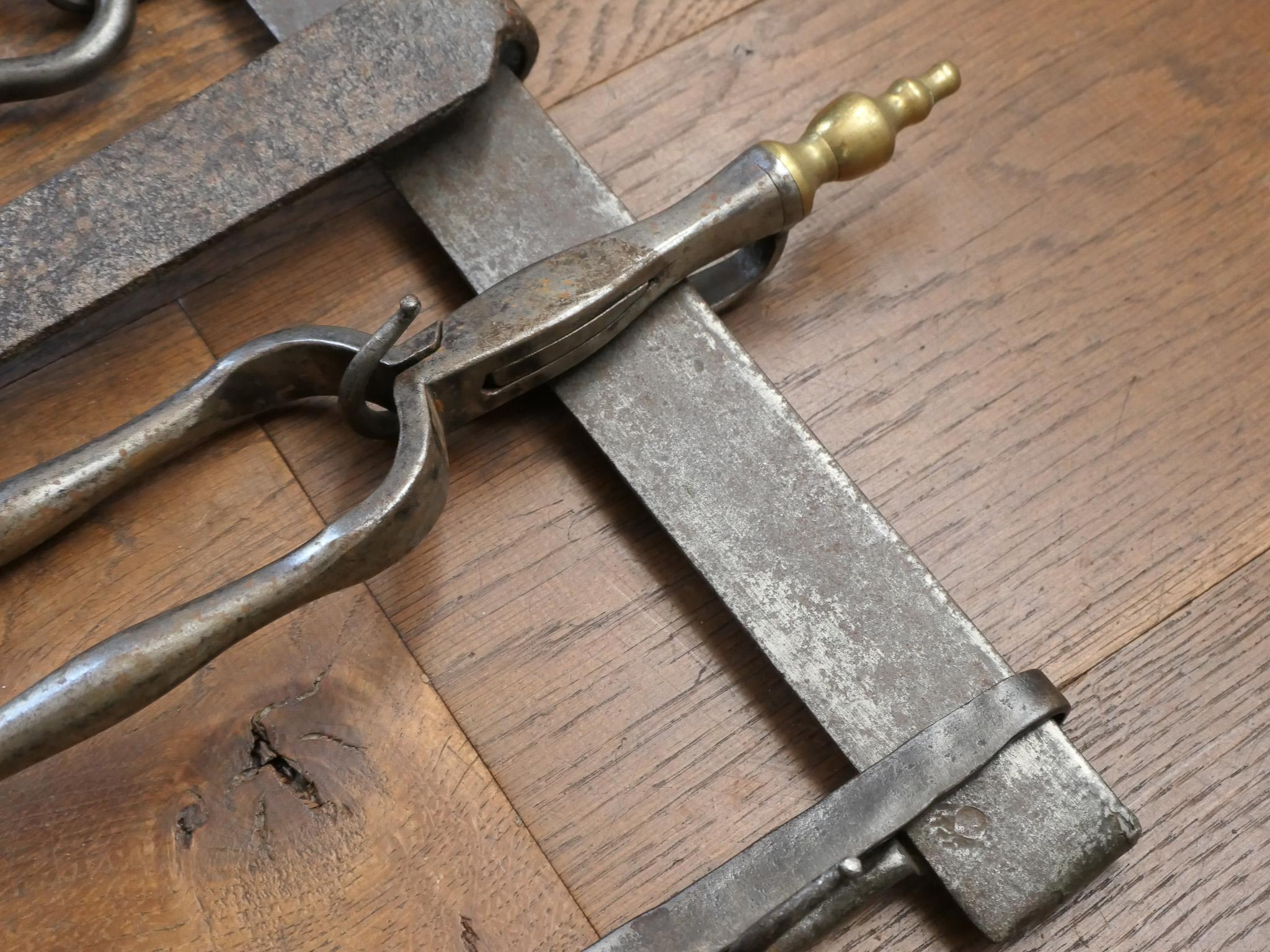 Ensemble d'outils de cheminée néerlandais antique, outils de cuisine, 18ème siècle en vente 3