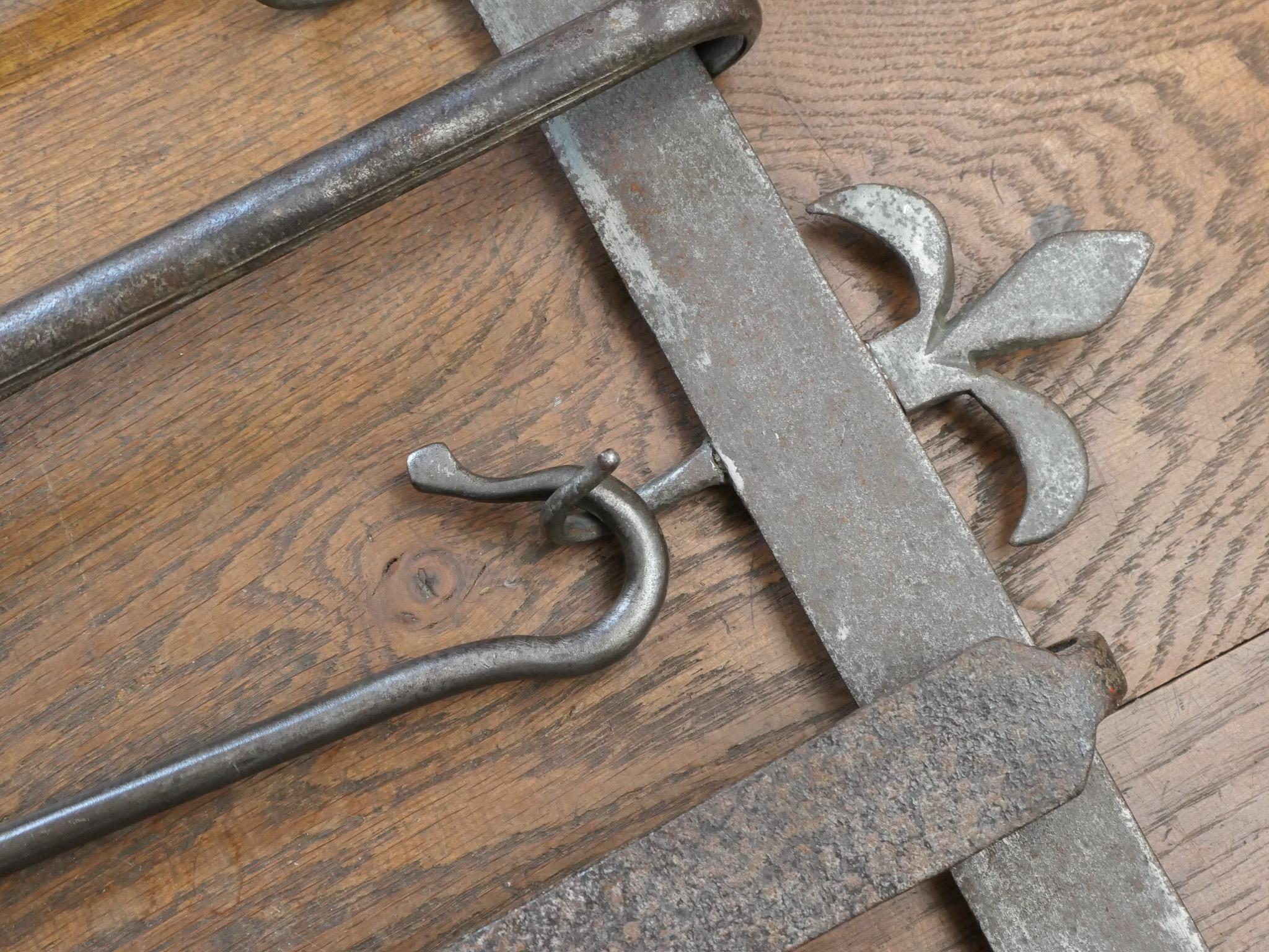 Ensemble d'outils de cheminée néerlandais antique, outils de cuisine, 18ème siècle en vente 5