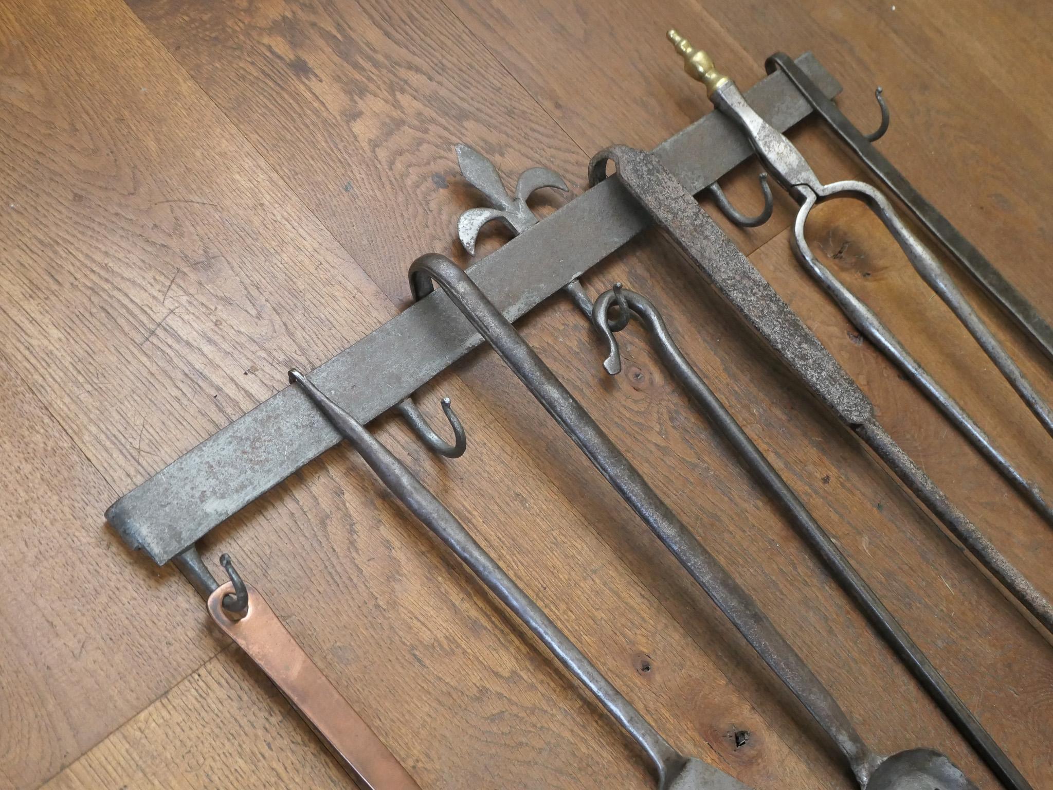 Ensemble d'outils de cheminée néerlandais antique, outils de cuisine, 18ème siècle en vente 9
