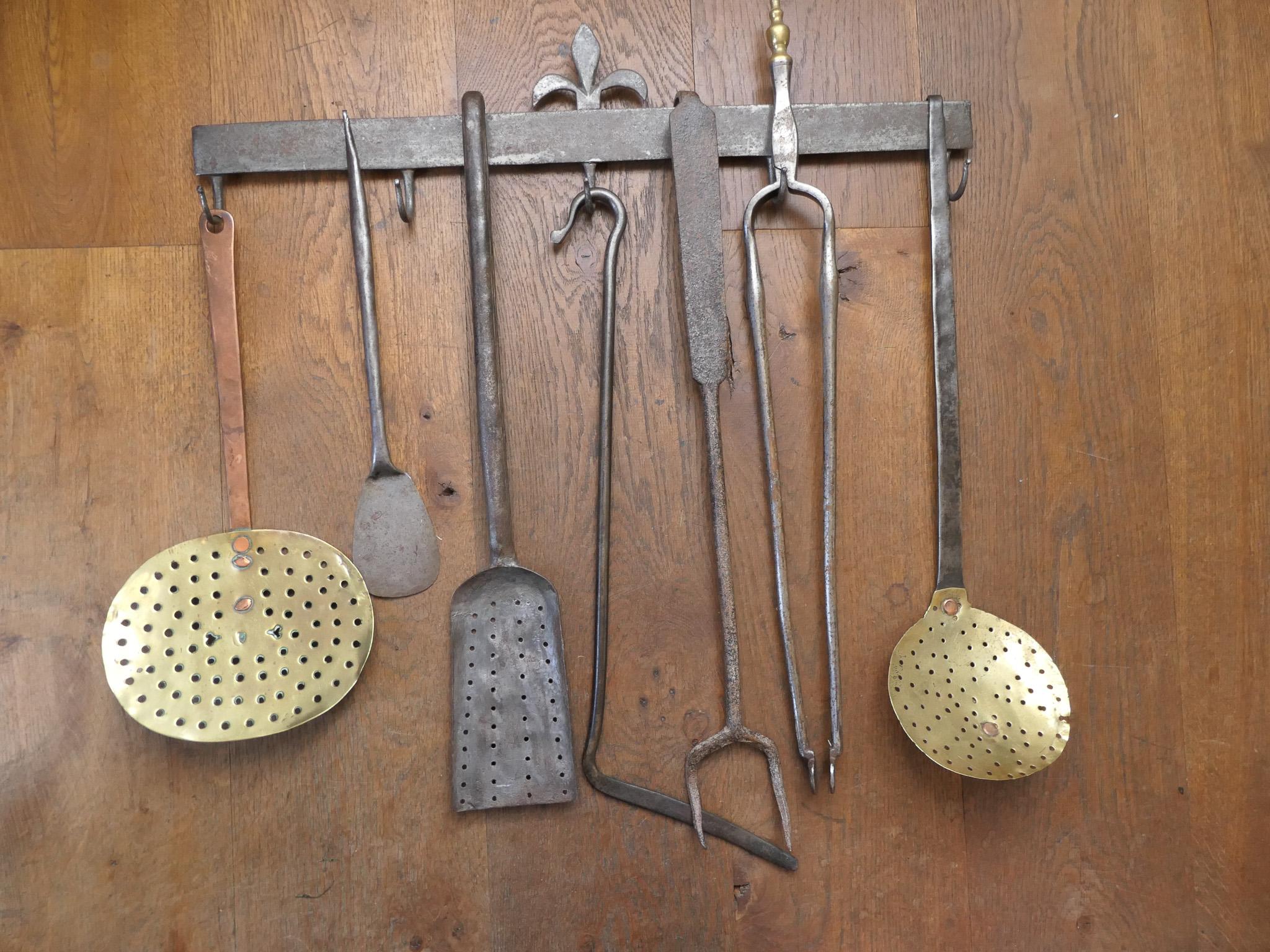 Néerlandais Ensemble d'outils de cheminée néerlandais antique, outils de cuisine, 18ème siècle en vente