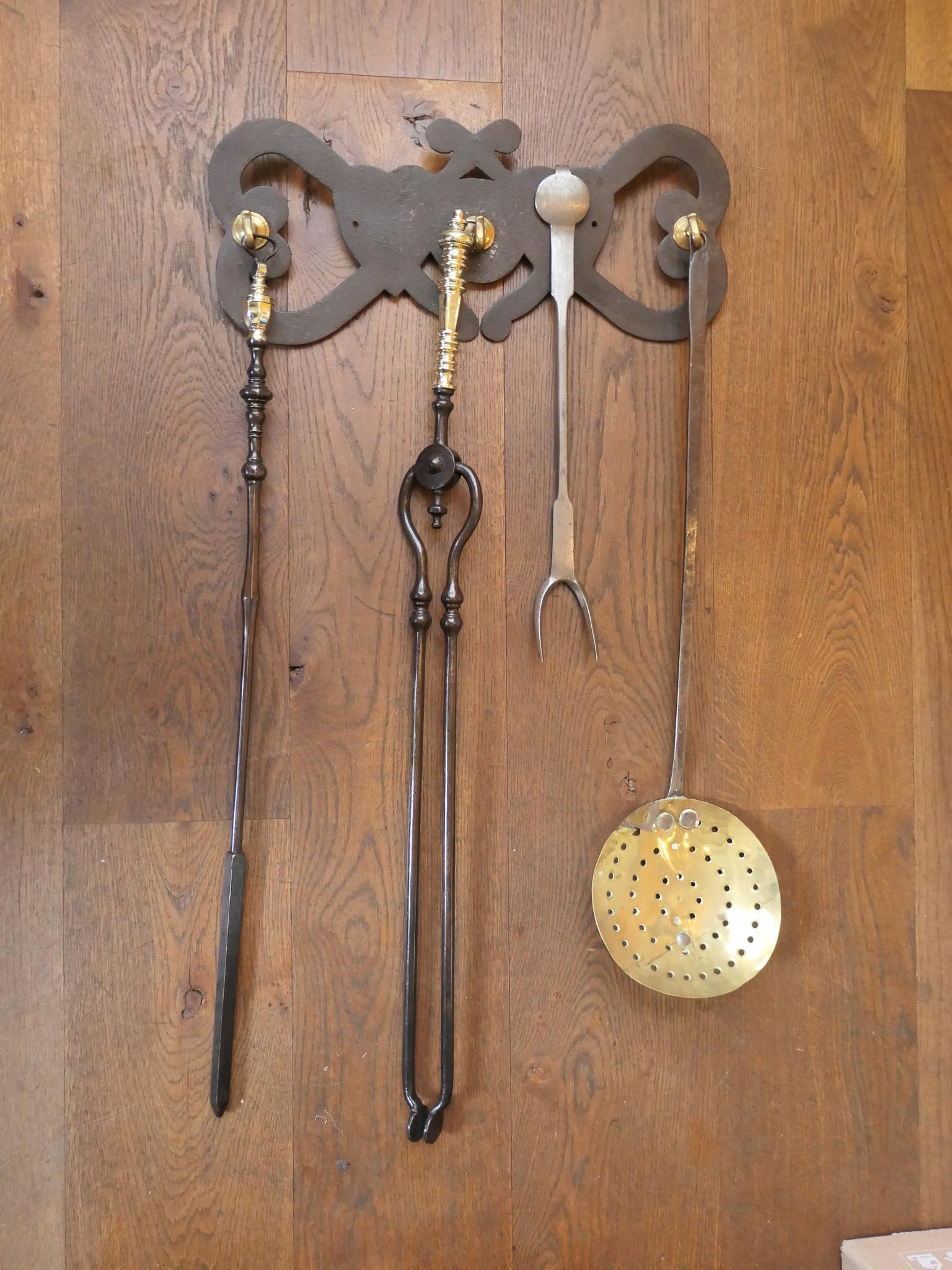 Néoclassique Outils de cheminée ou outils de cheminée néerlandais anciens, 18e/19e siècle en vente