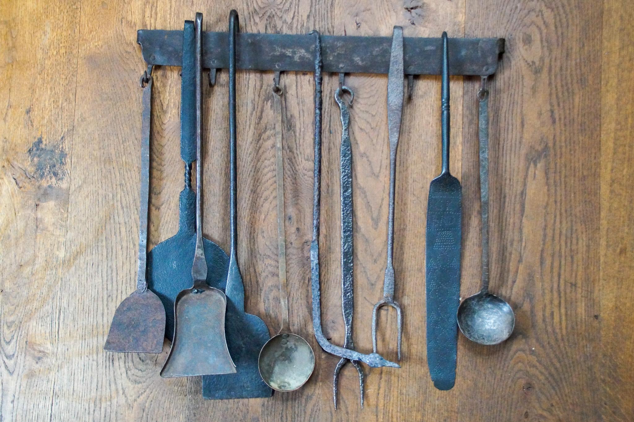 Antique Dutch Fireplace Tools or Fire Tools, 18th/19th Century In Good Condition For Sale In Amerongen, NL
