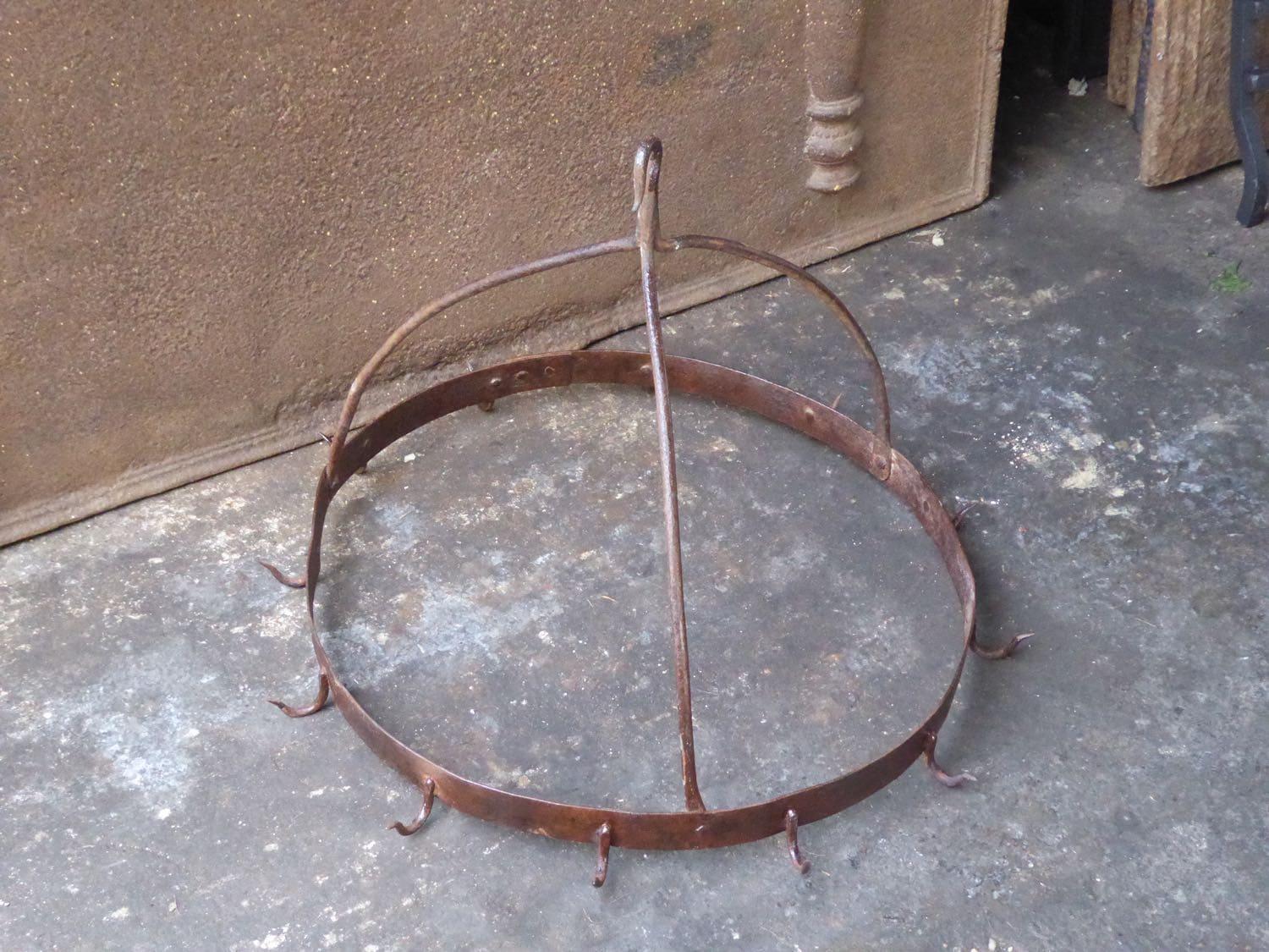 17th century Dutch Louis XIV Period game rack used for hanging game and birds. Can nowadays also be used for hanging various other items such as pots and pans. The crown is made of wrought iron and is in a good condition.