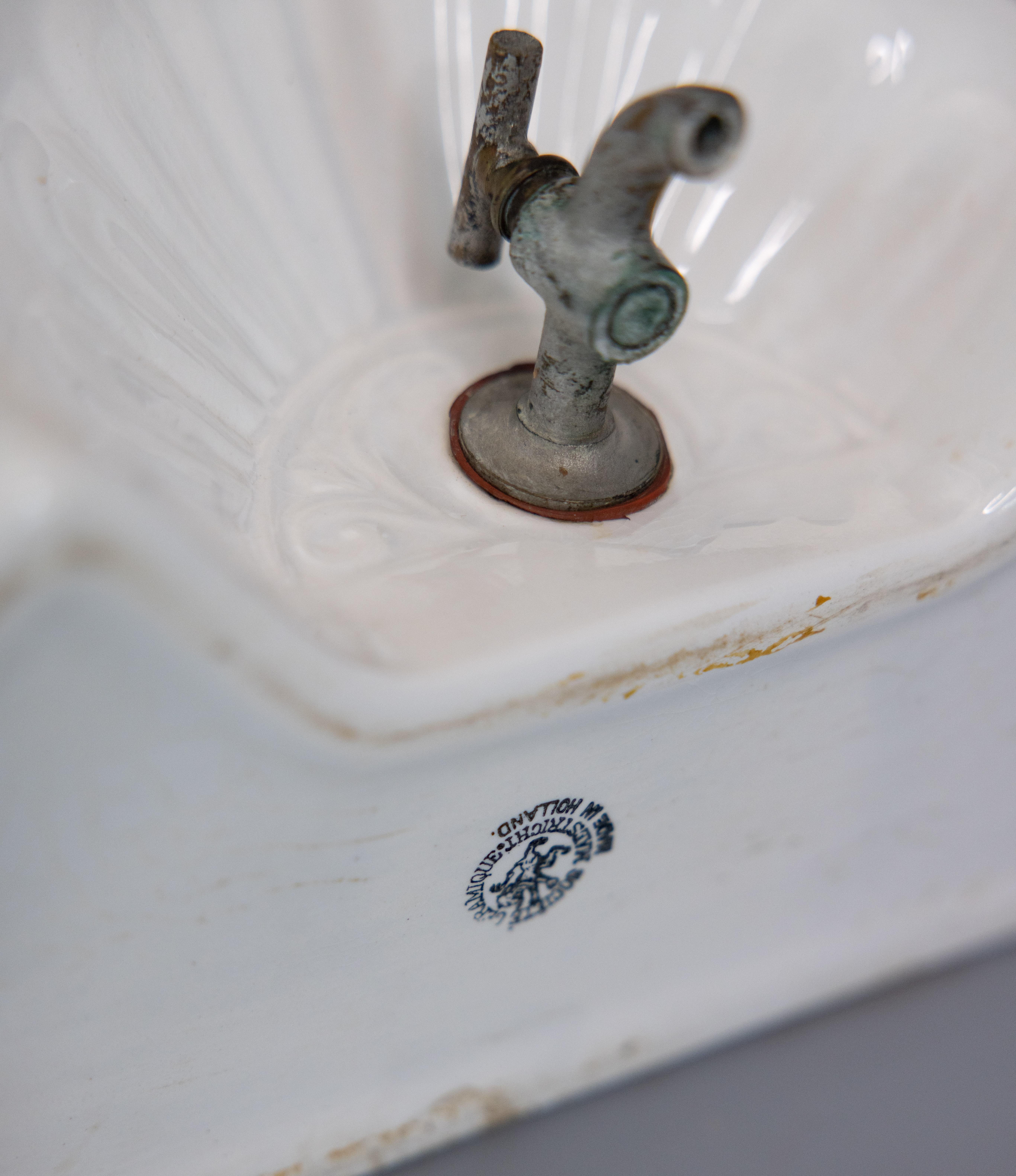 Antique Dutch Maastricht White Ironstone Wall Lavabo Fountain For Sale 8