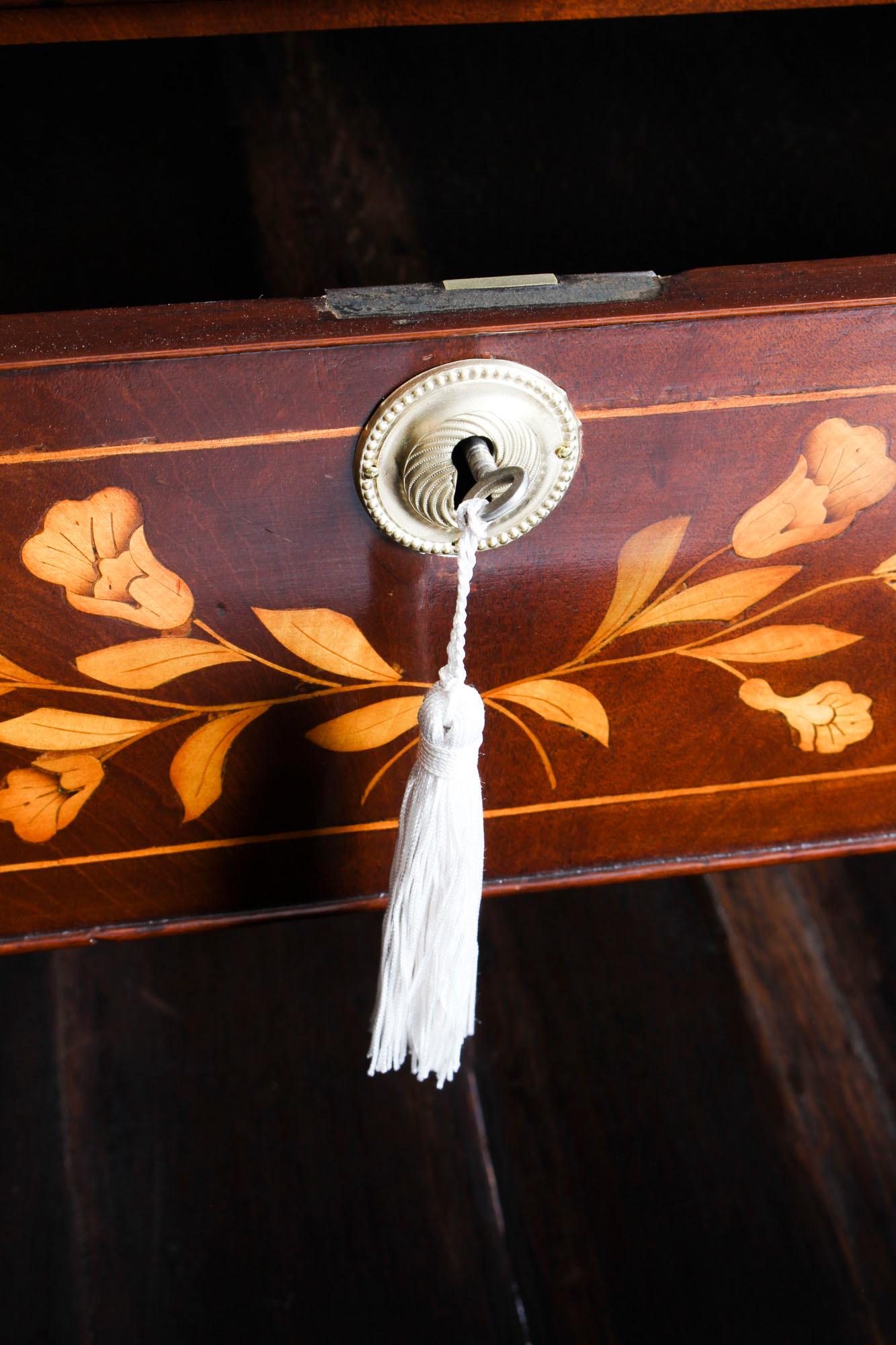 Antique Dutch Mahogany and Marquetry Block Front Commode Chest, 19th Century For Sale 8