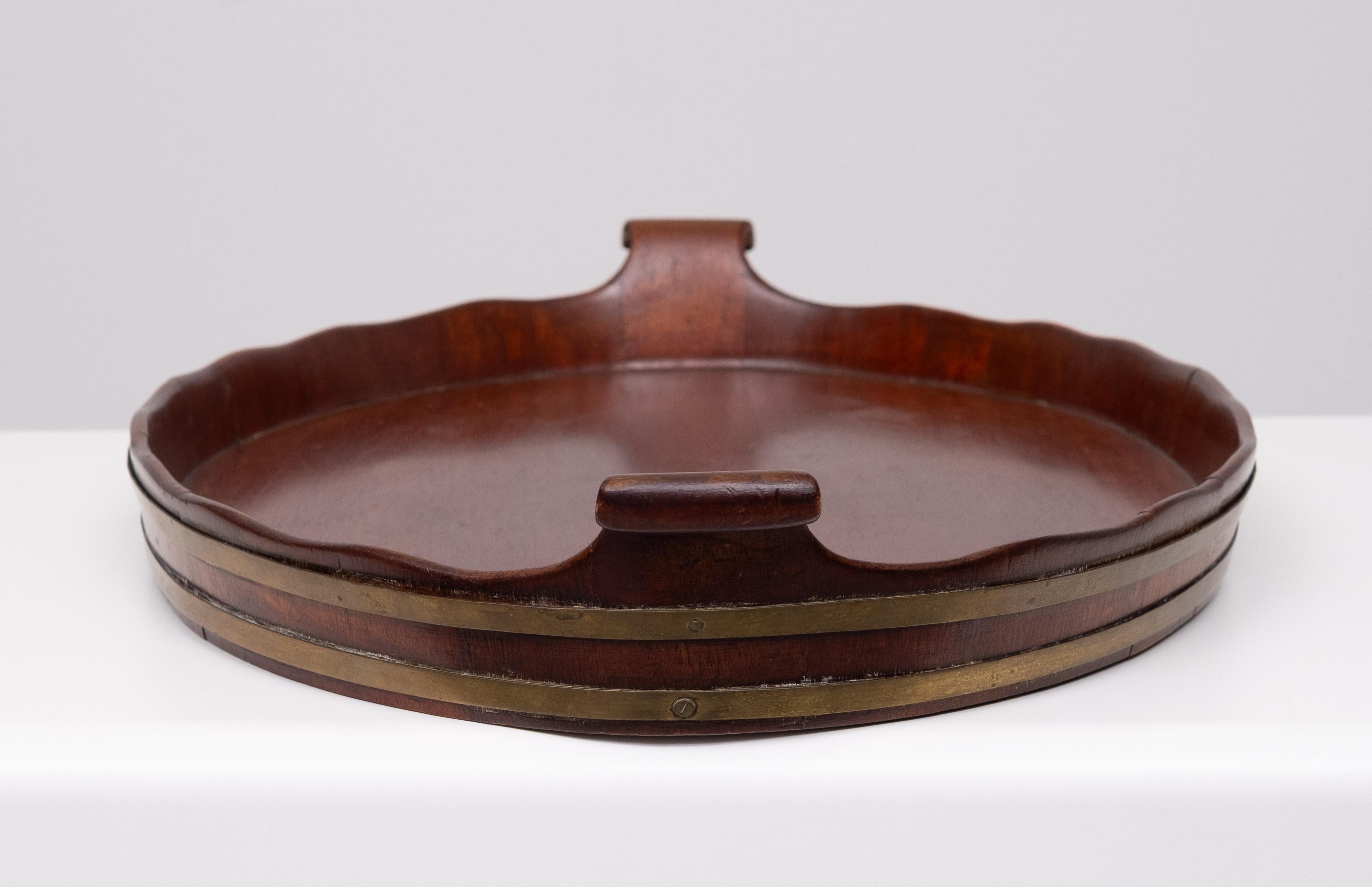 Acajou Ancien plateau de service en acajou hollandais 1880s en vente