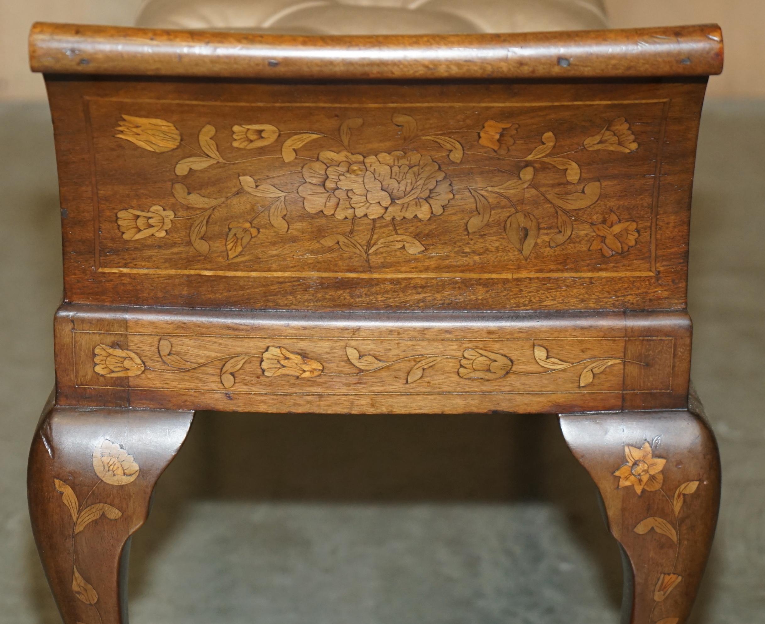 ANTIQUE DUTCH MARQUETRY INLAID CLAW & BALL FEET CHESTERFiELD BROWN LEATHER BENCH For Sale 11