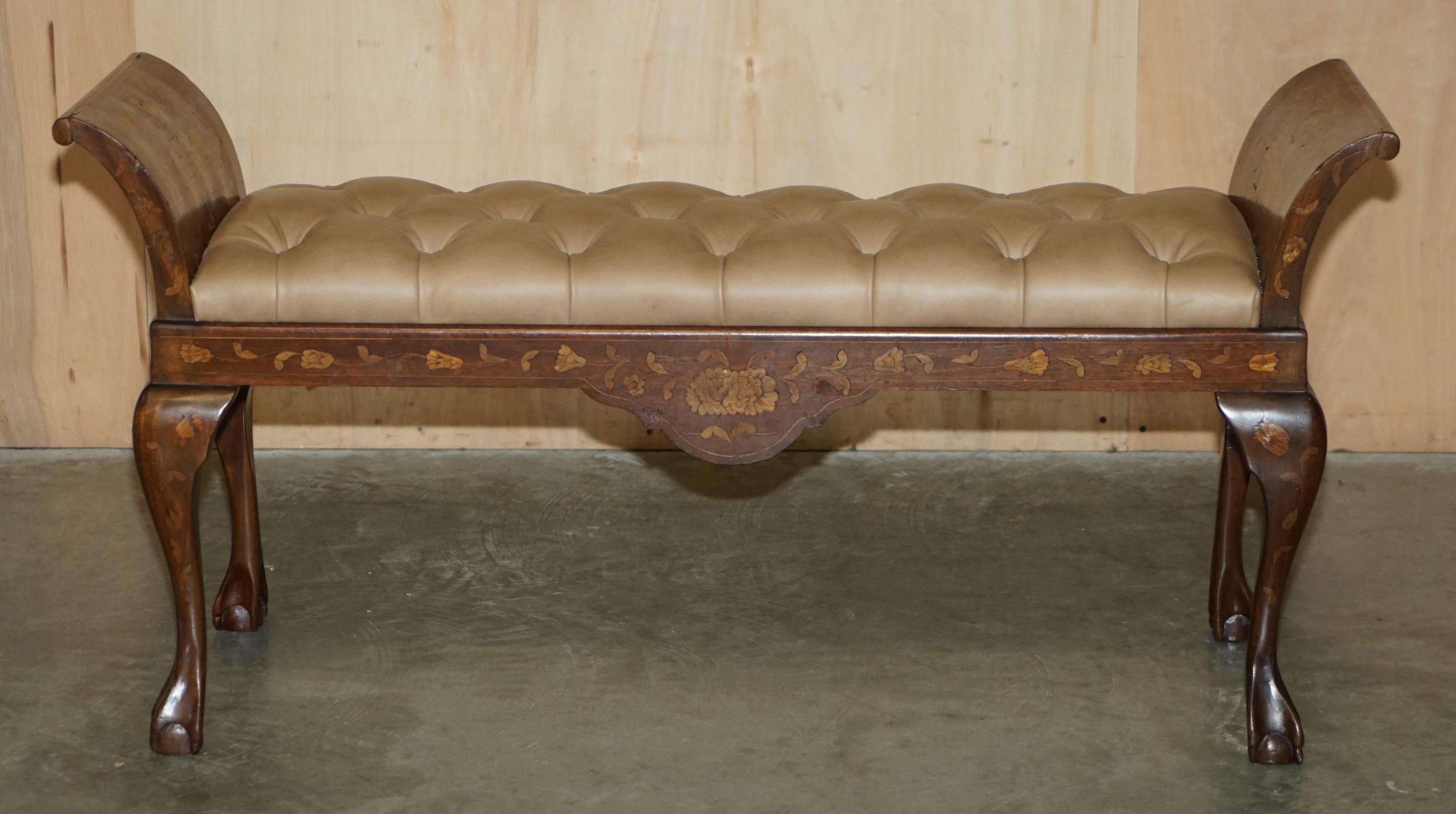 ANTIQUE DUTCH MARQUETRY INLAID CLAW & BALL FEET CHESTERFiELD BROWN LEATHER BENCH For Sale 13