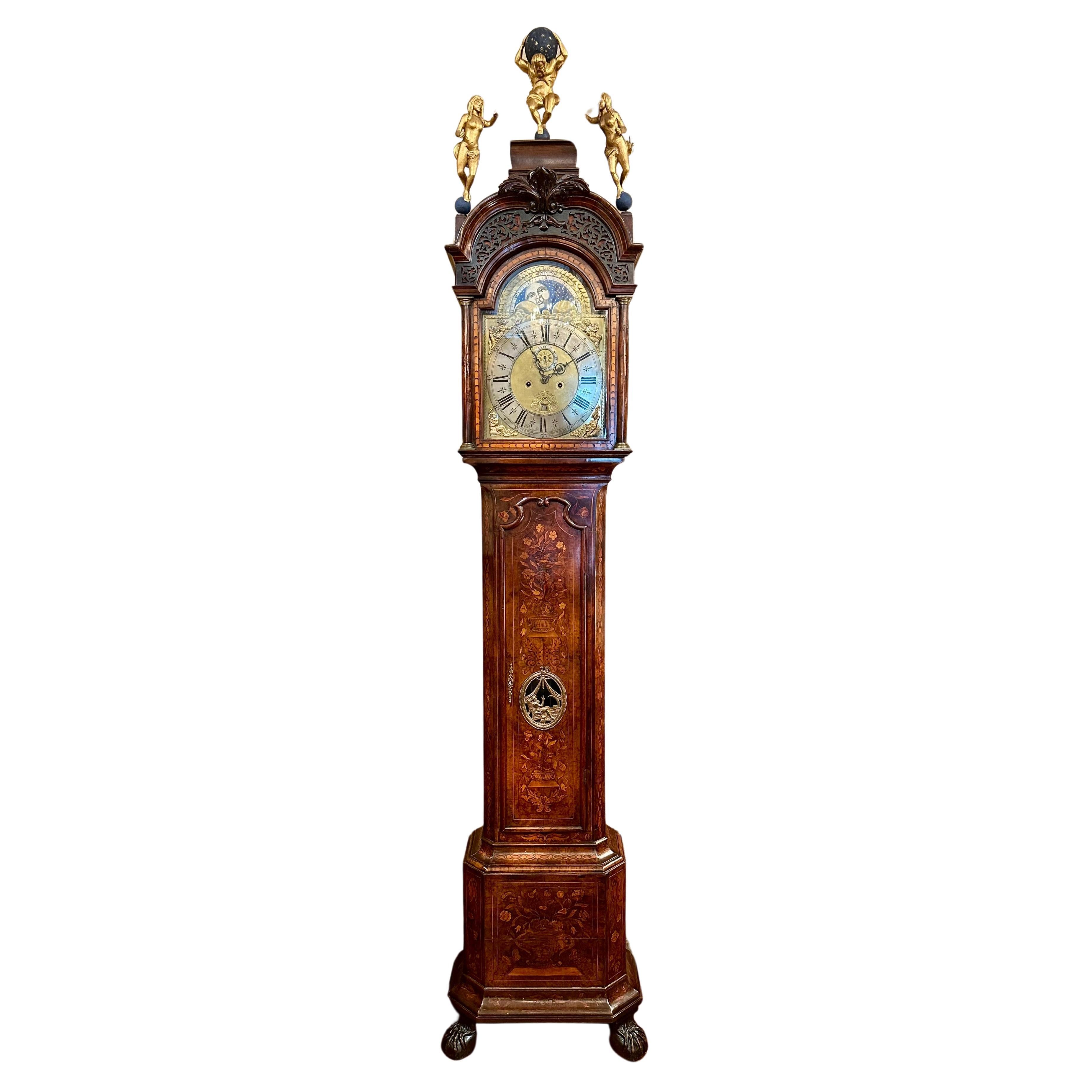Antiguo reloj de pie de marquetería holandesa "Pieter Paulus" de Ámsterdam, circa 1730.