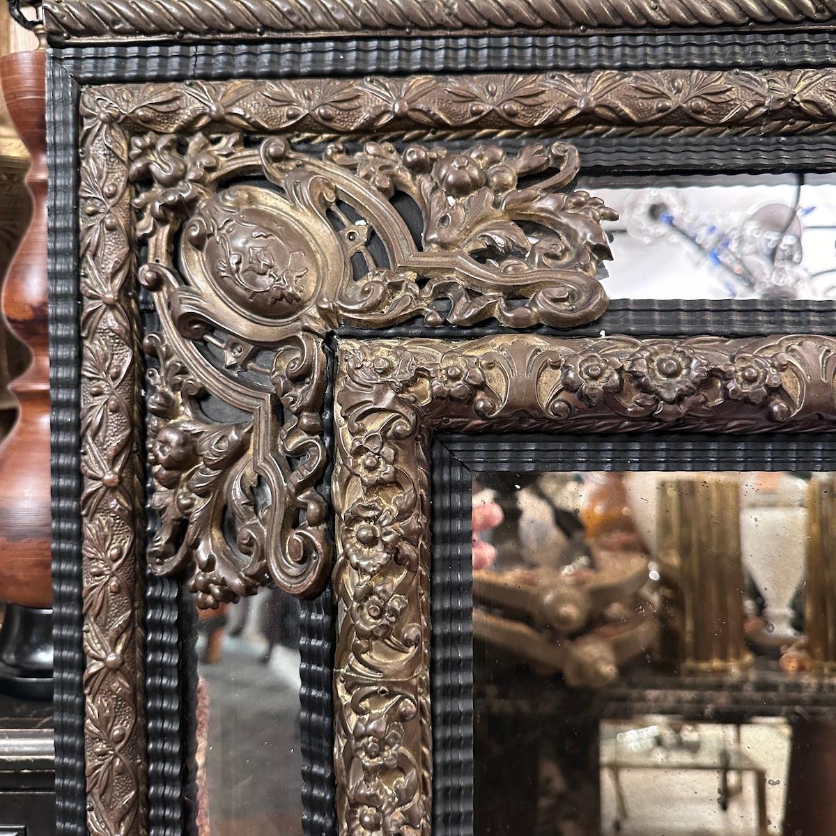 Antique Mirror olandese In condizioni buone in vendita a New York, NY
