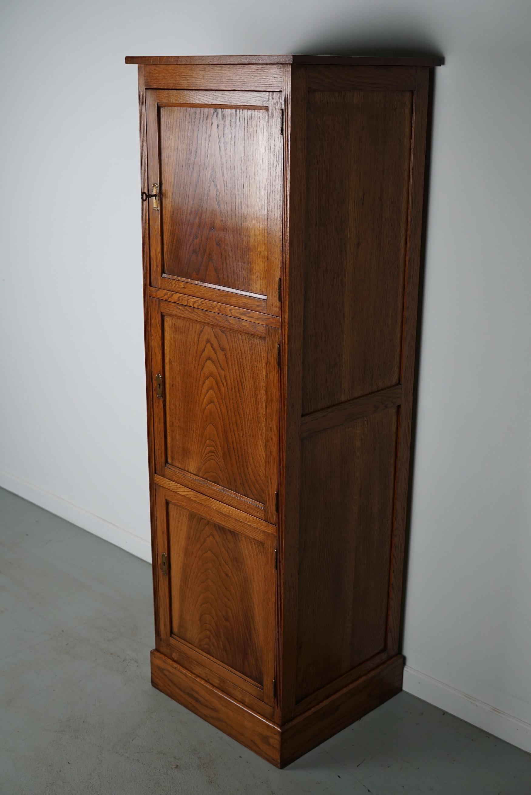 Art déco Antique armoire de verrouillage/fils en chêne hollandais, années 1920/30 en vente