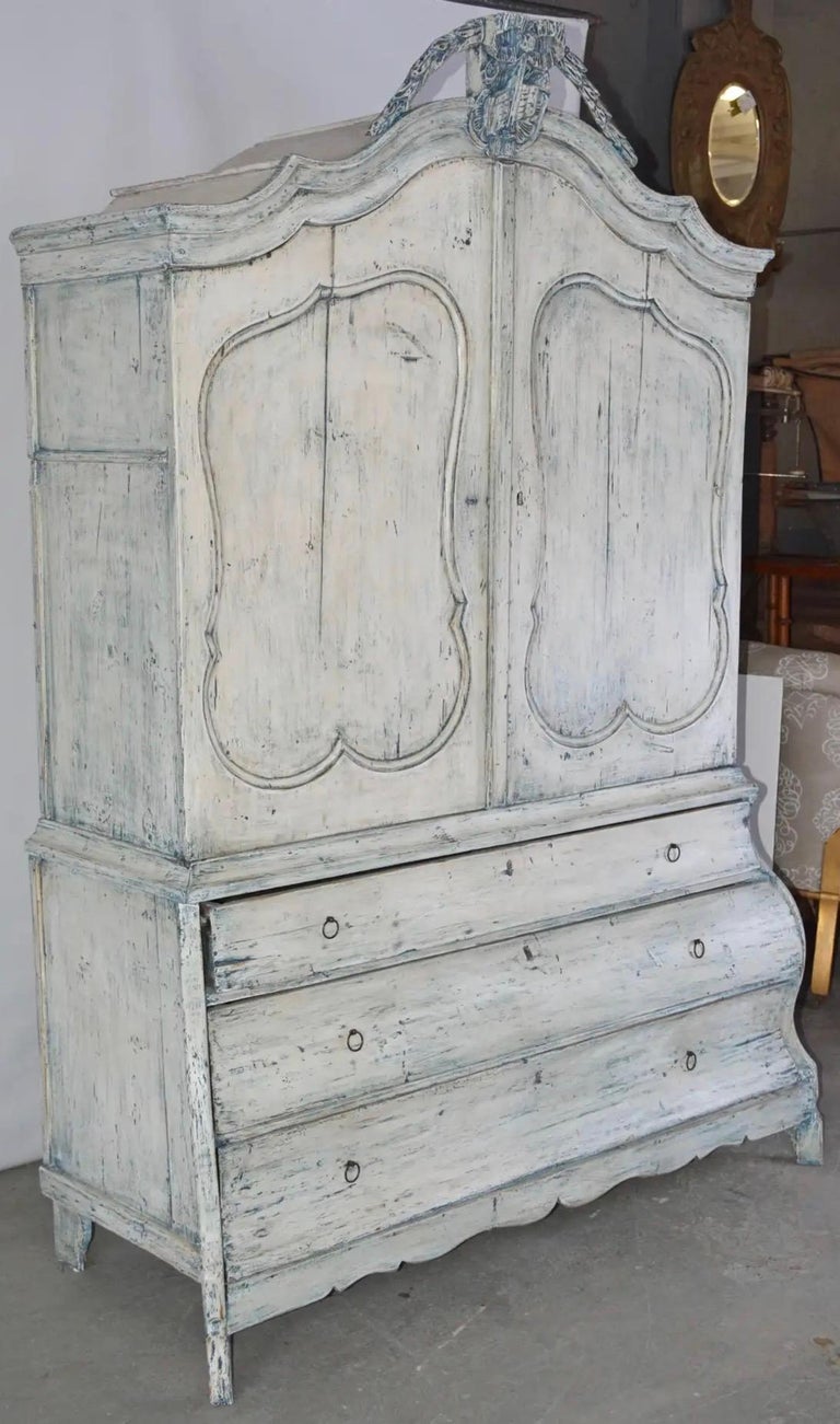 Antique Dutch Painted Country Bombe Linen Press For Sale at