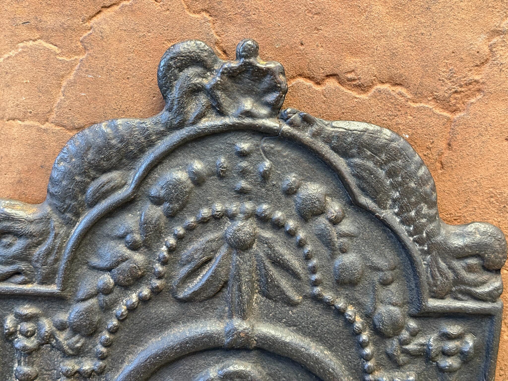 Antique Dutch 'Parrot' Fireback / Backsplash, 17th Century For Sale 1