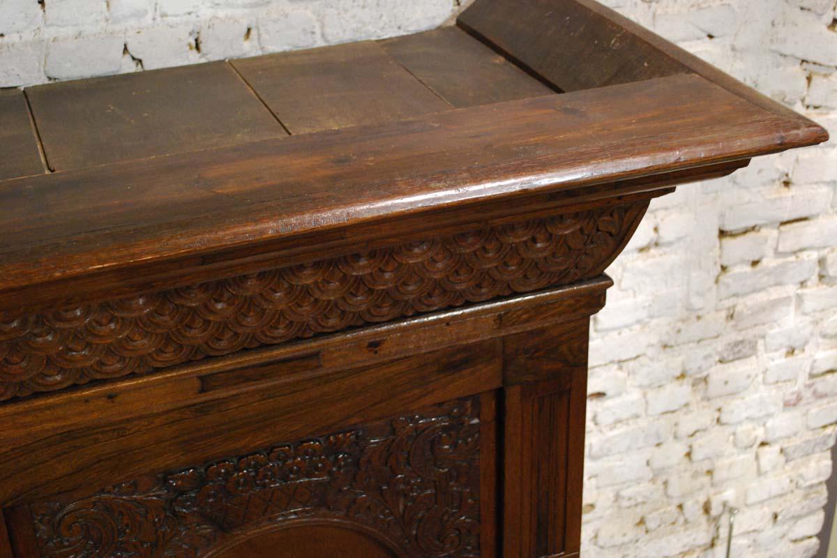 Antique Dutch Renaissance Oak  Cabinet For Sale 7