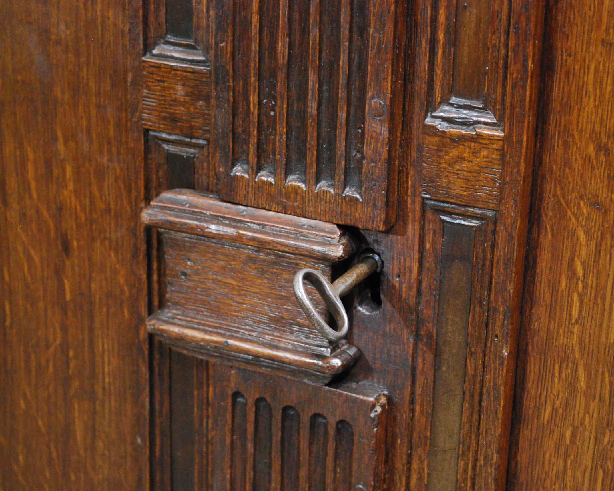 Antique Dutch Renaissance Portal Cabinet in Solid Oak, 18th Century For Sale 5