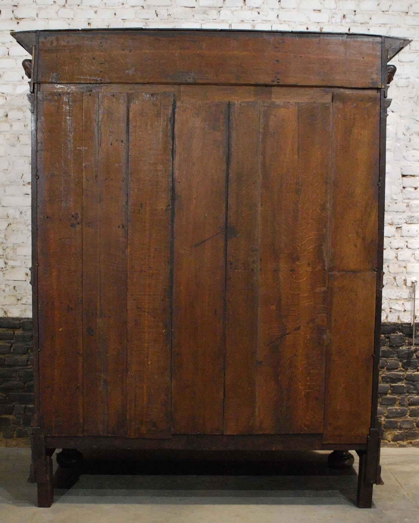 Antique Dutch Renaissance Portal Cabinet in Solid Oak, 18th Century For Sale 9