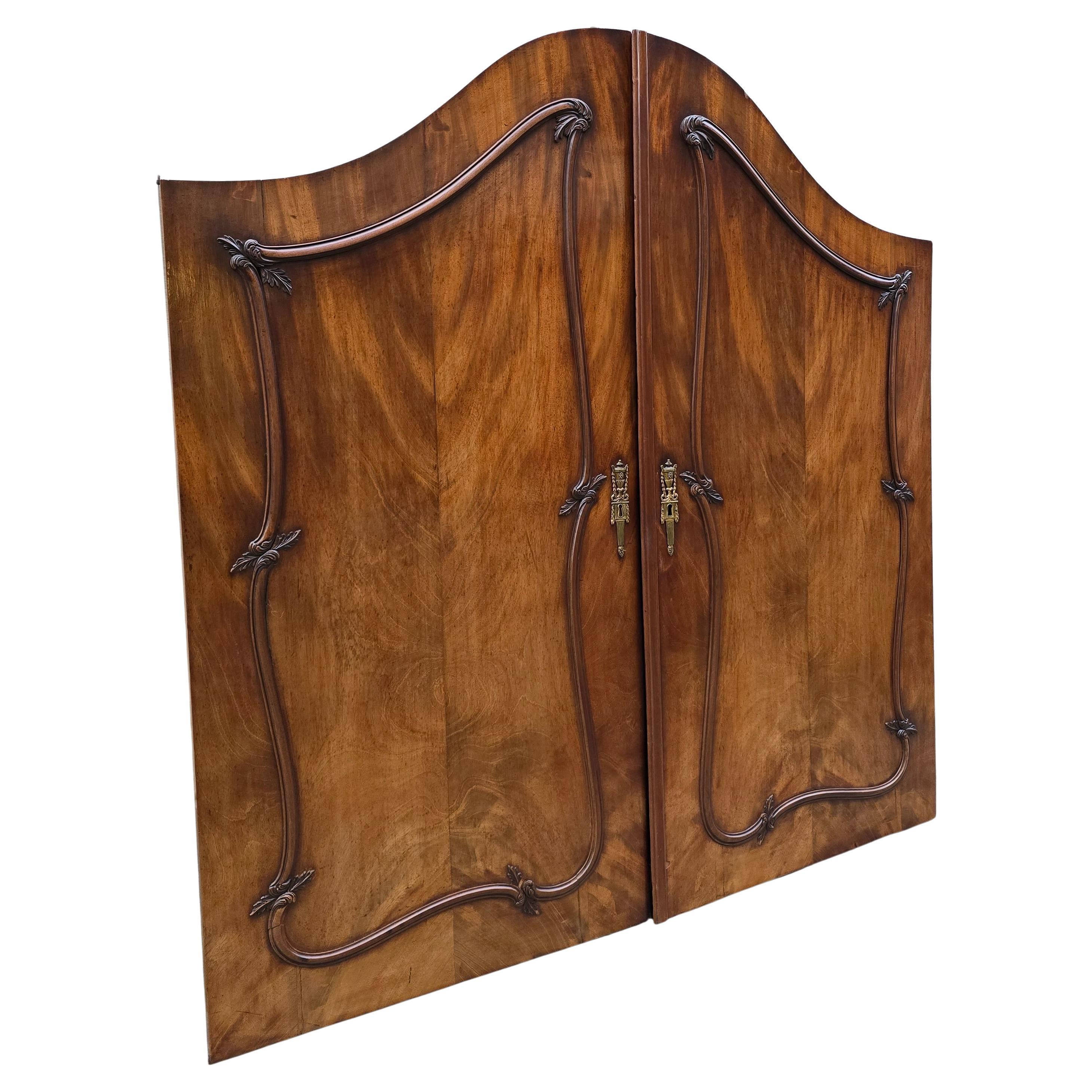 Antiker niederländischer Rokoko-Schrank mit Schreibtisch, um 1750 (Messing) im Angebot