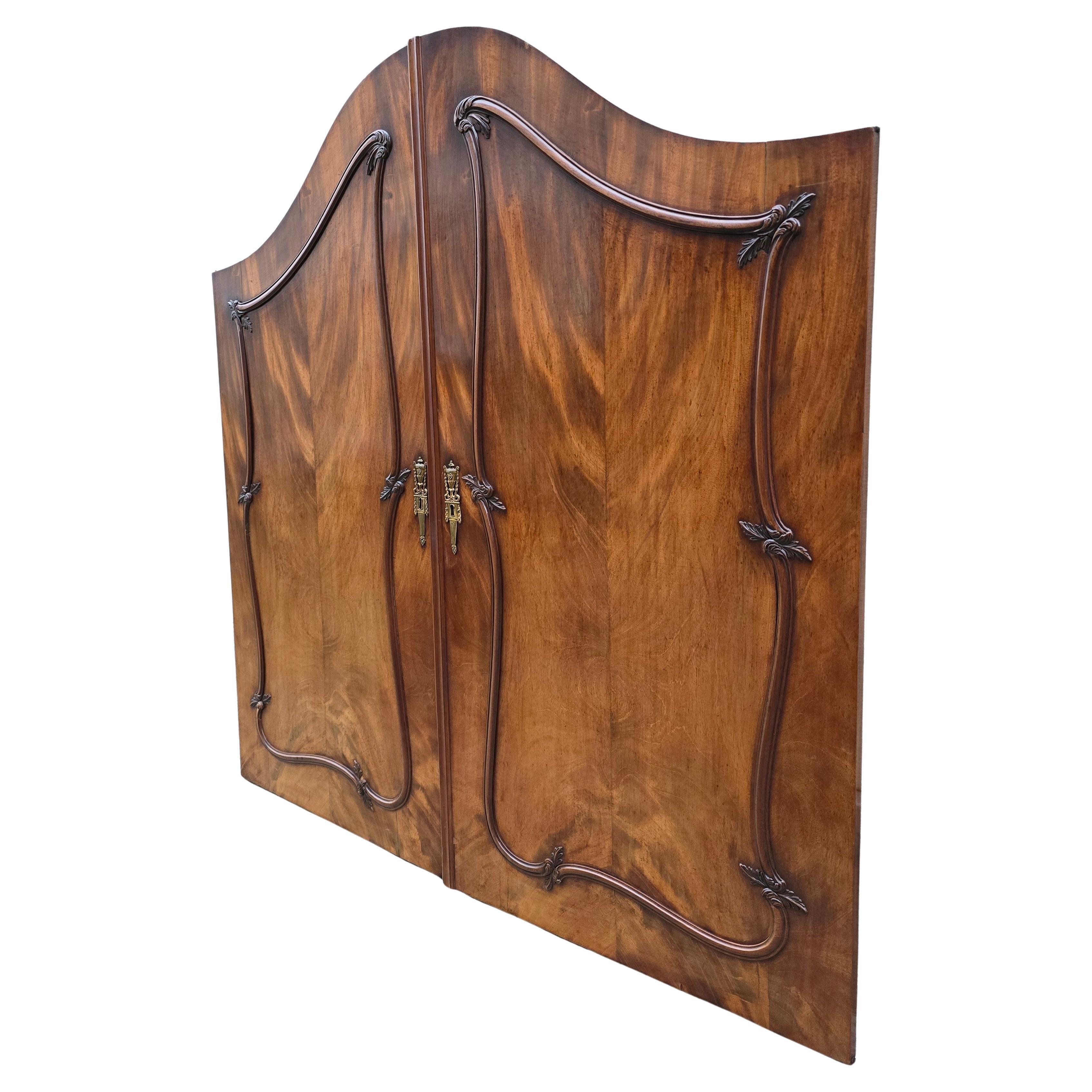 Antiker niederländischer Rokoko-Schrank mit Schreibtisch, um 1750 im Angebot 1
