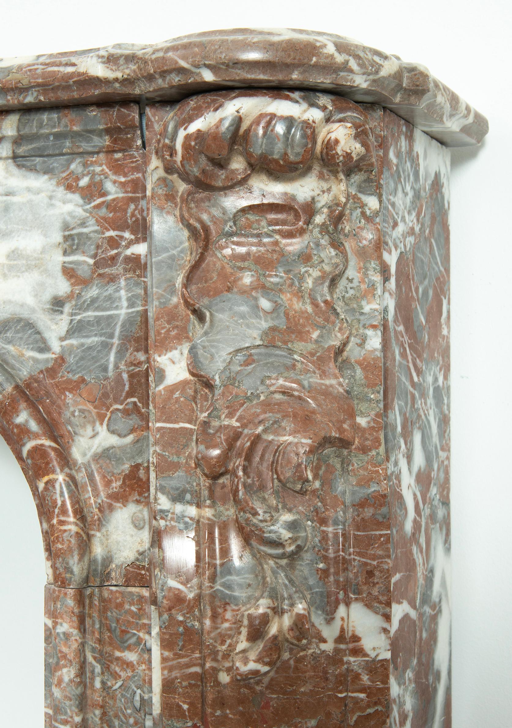 Antiker holländischer Rokoko-Kamin im Zustand „Gut“ im Angebot in Haarlem, Noord-Holland
