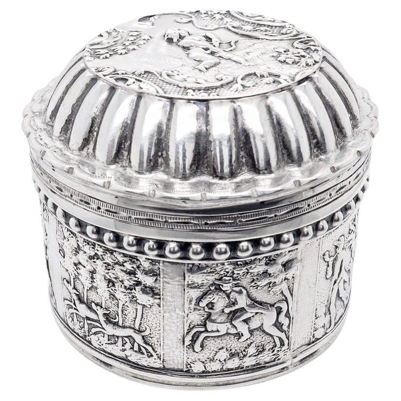 Antike niederländische Rokoko-Stil 833 Silber Runde Repoussé Kommode Box