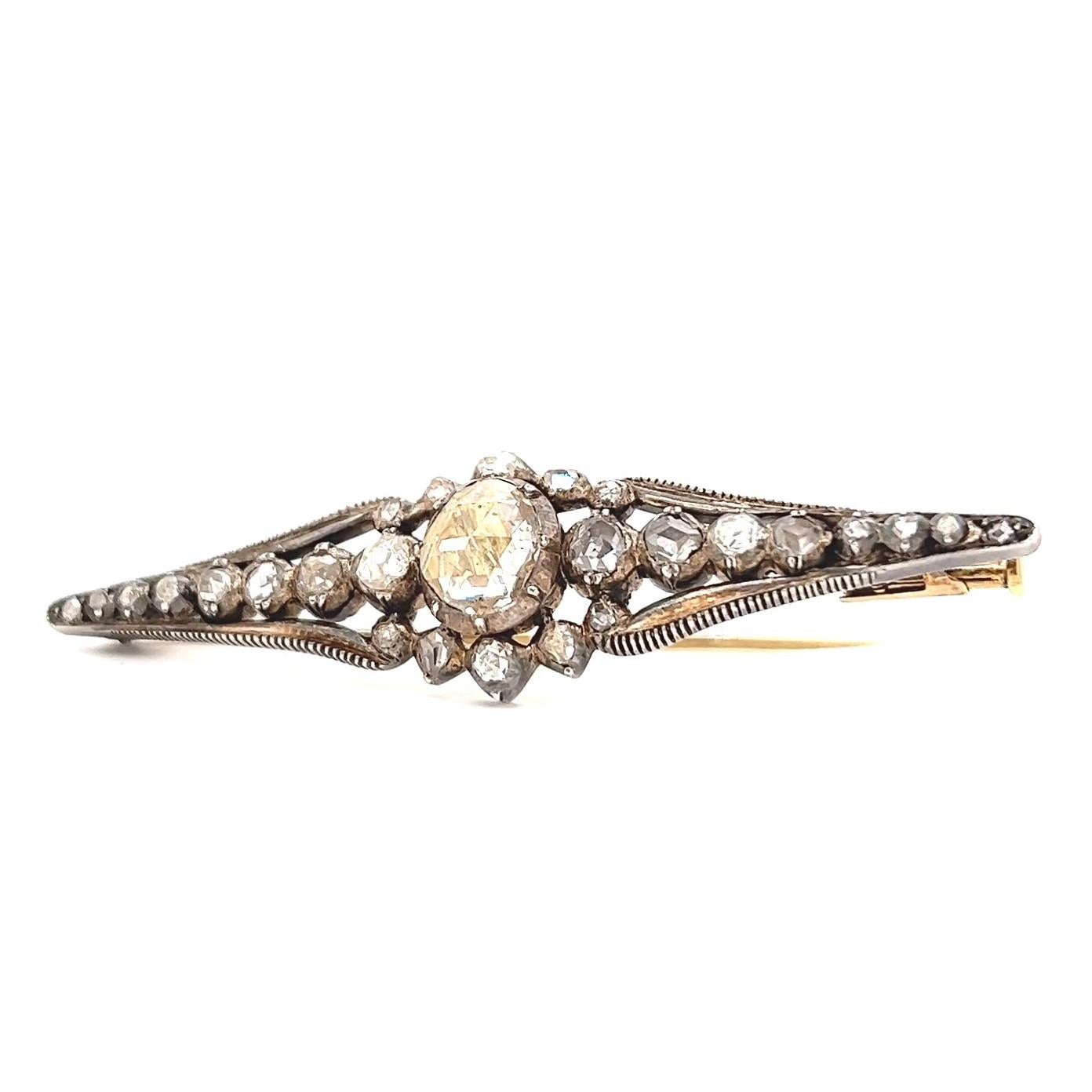 Antique Dutch Rose Cut Diamond Yellow Gold Silver Foiled Back Brooch In Excellent Condition In Beverly Hills, CA