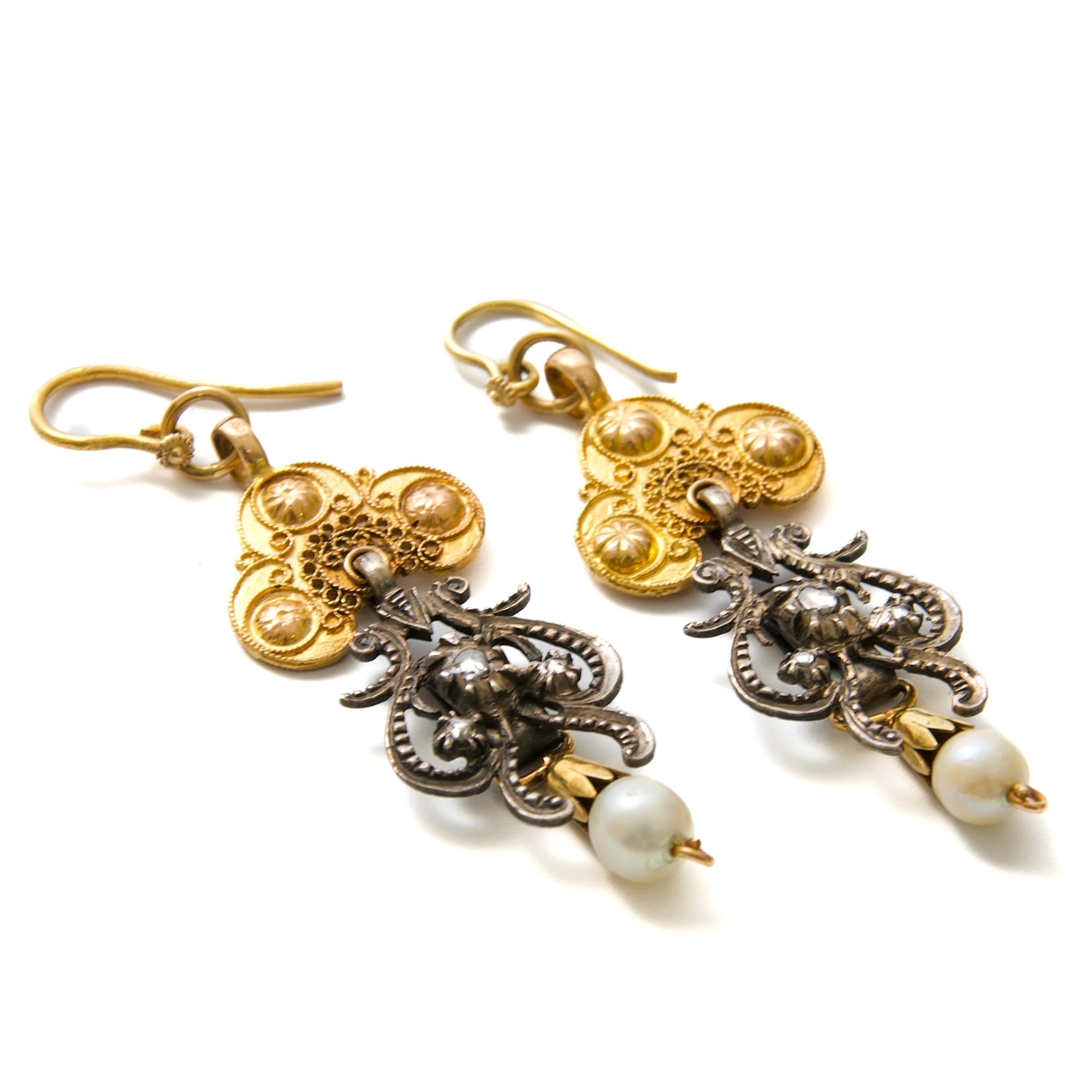 Boucles d'oreilles néerlandaises anciennes en argent et or avec diamants taille rose et perles Pour femmes en vente