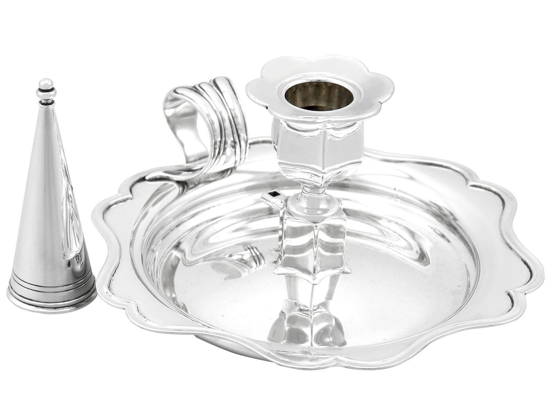 Antique Dutch Silver Chamberstick In Excellent Condition In Jesmond, Newcastle Upon Tyne