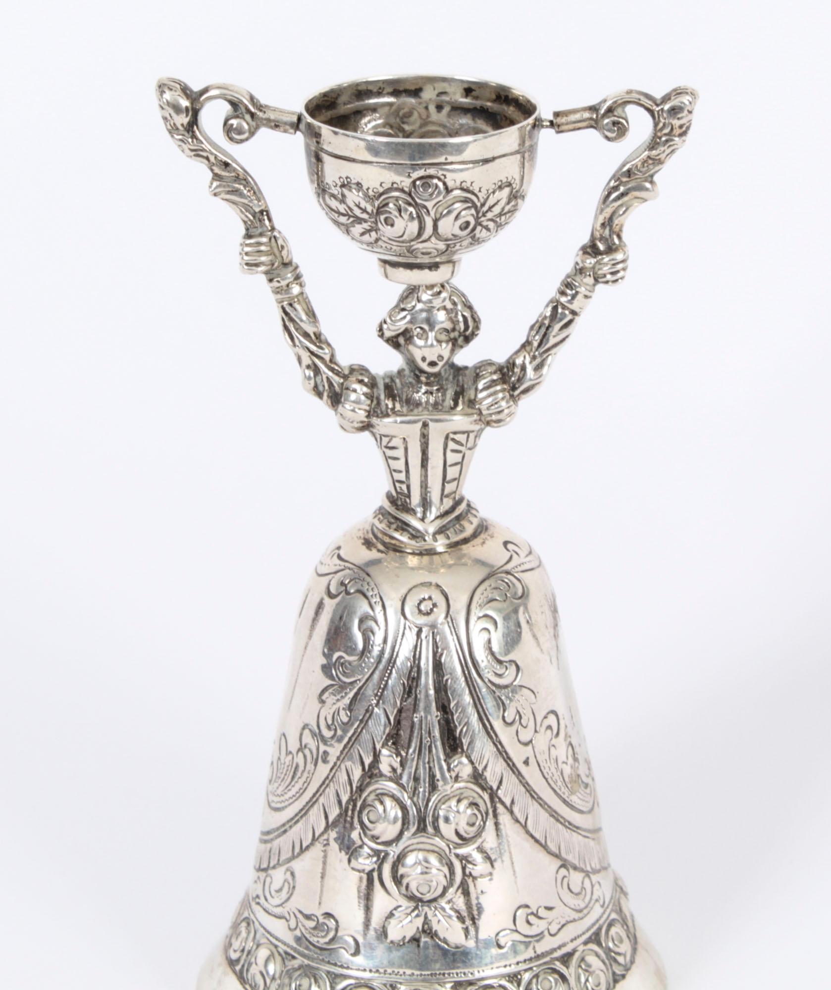 This is a charming antique .835 silver marriage cup, with Dutch hallmarks,  circa 1880 in date.

Condition:
In excellent condition with no dings, dents or signs of repair.

Please see photos for confirmation.

Dimensions in cm:
Height 11 cm x Width