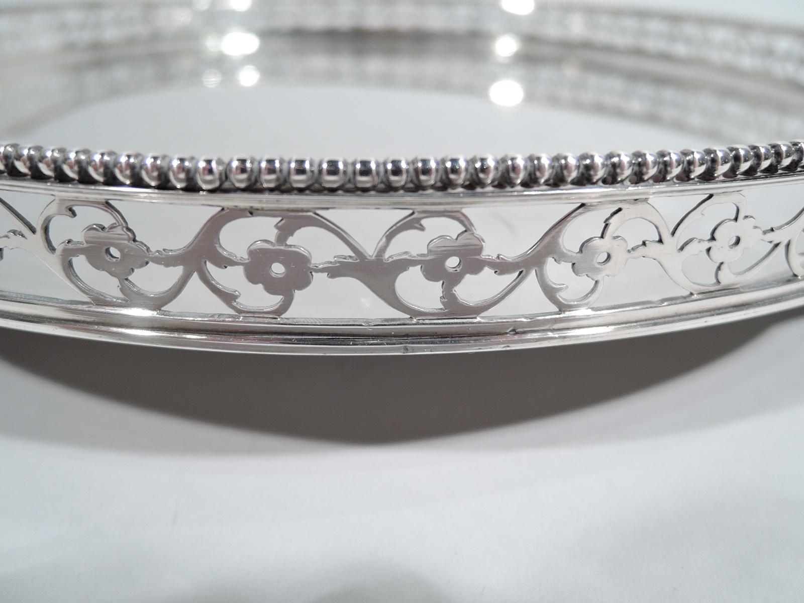Antique Dutch Silver Neoclassical Salver Tray, Late 18 C In Good Condition For Sale In New York, NY